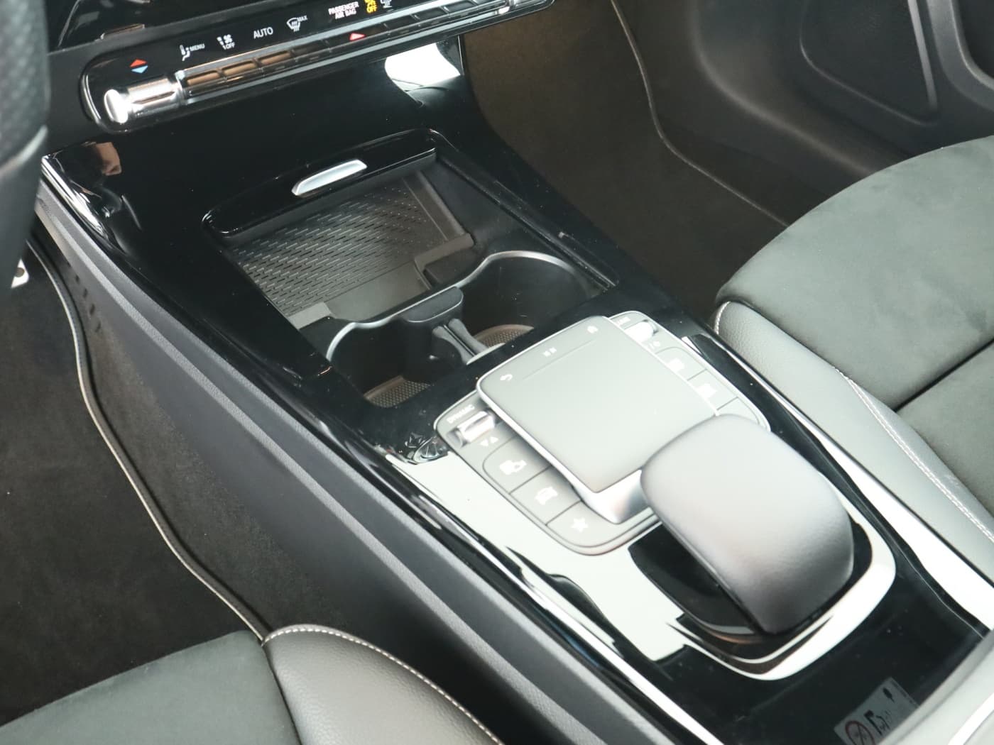 Mercedes-Benz A 250 e Bild 15