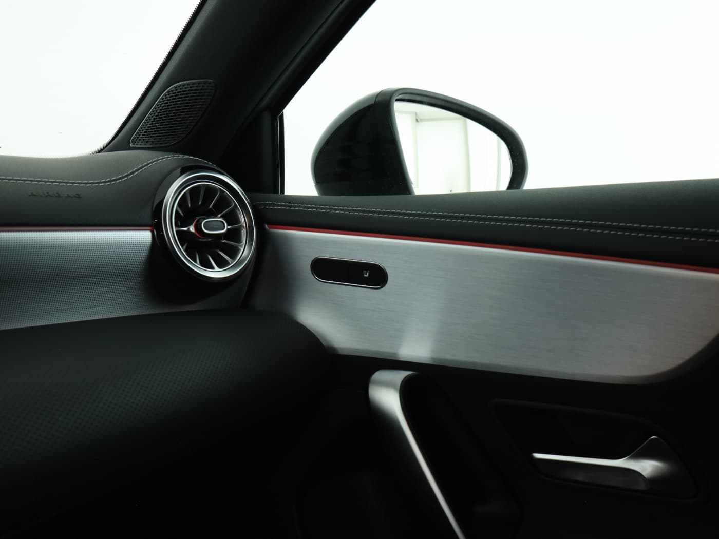 Mercedes-Benz A 250 e Bild 16