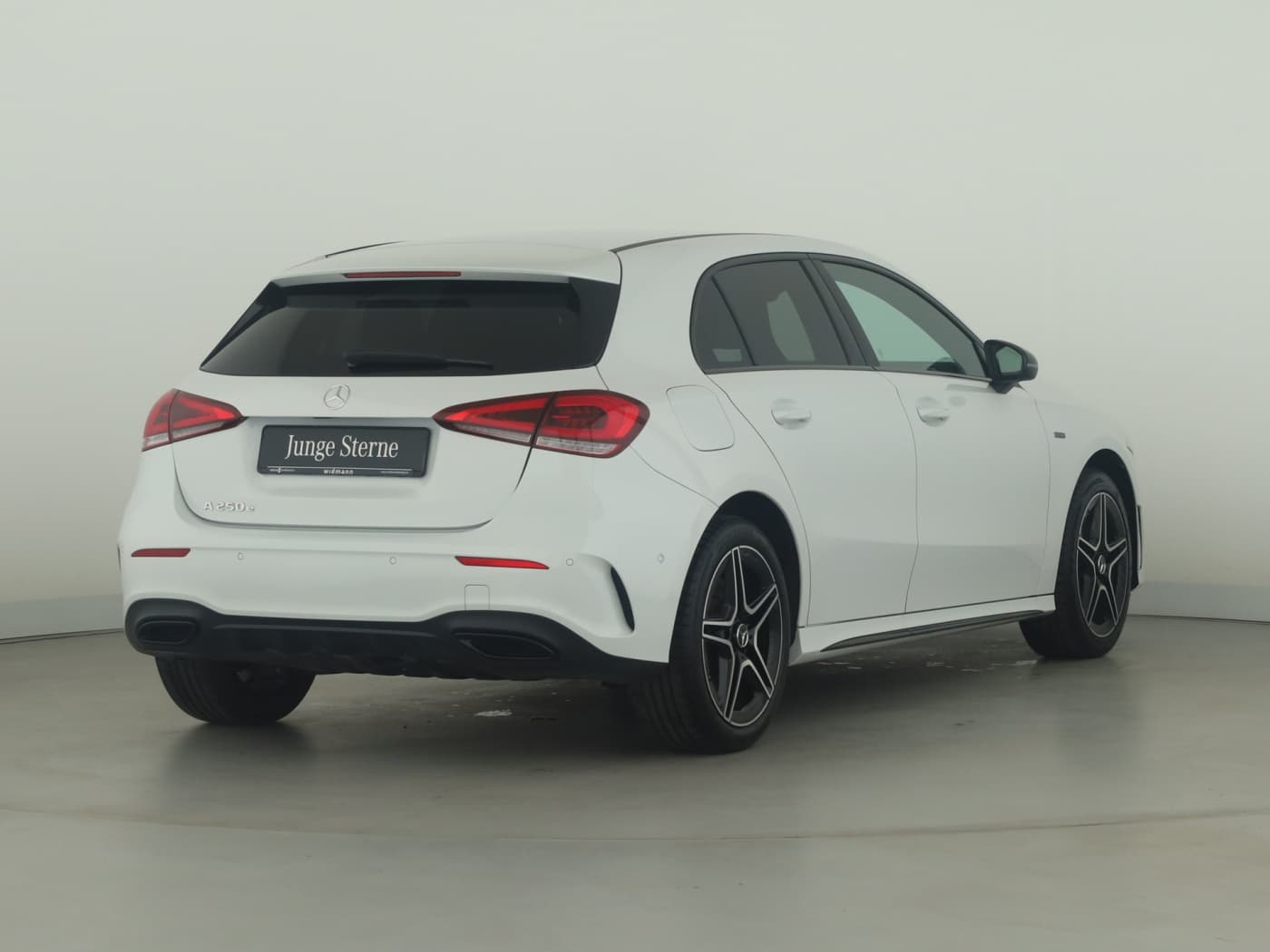 Mercedes-Benz A 250 e Bild 2