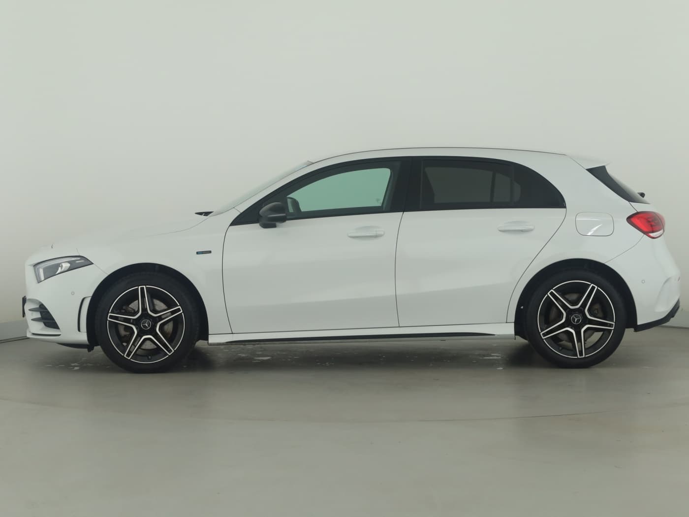 Mercedes-Benz A 250 e Bild 7