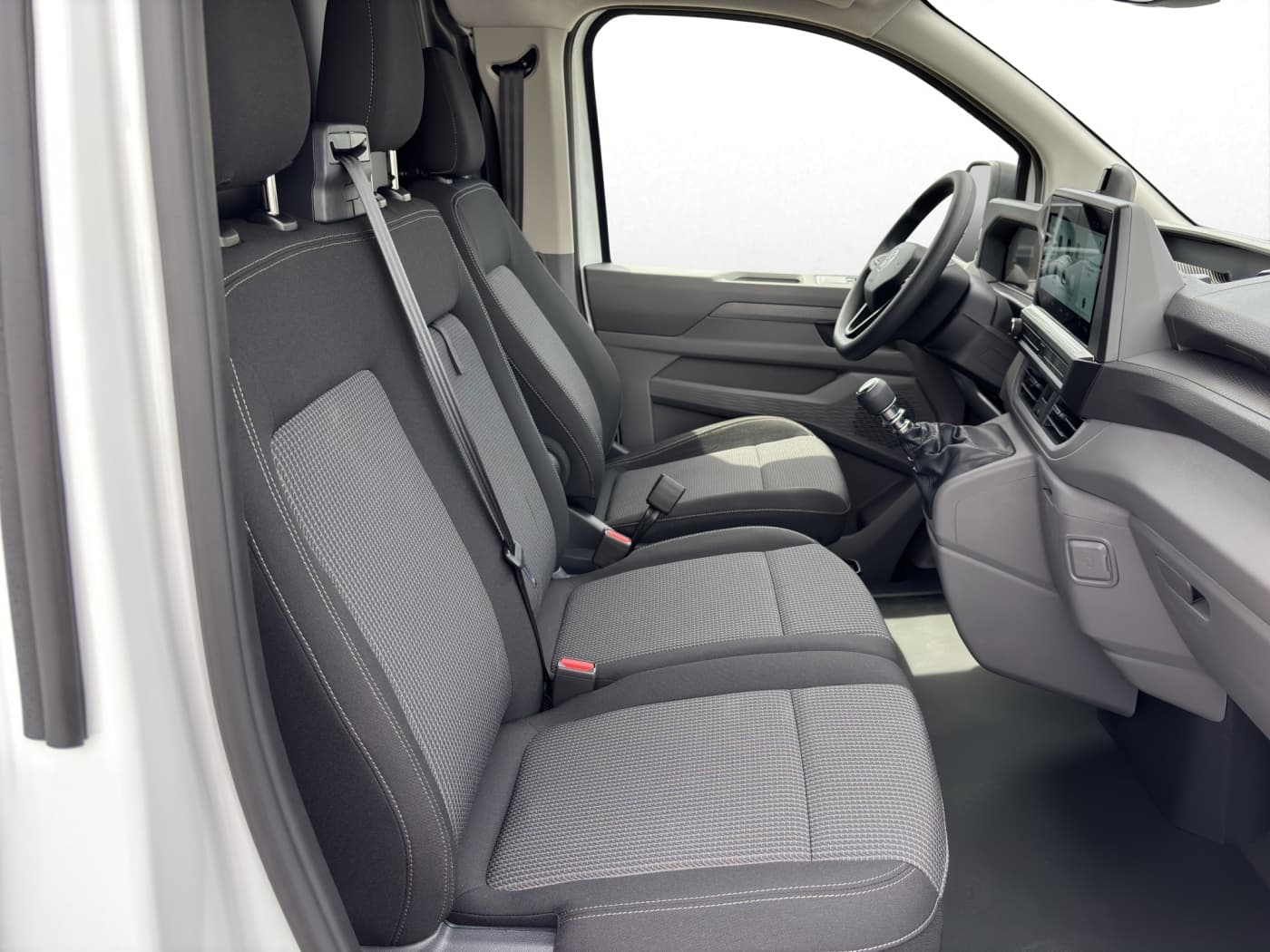 Volkswagen Transporter Kasten 2.0 TDI L1H1 Bild 15