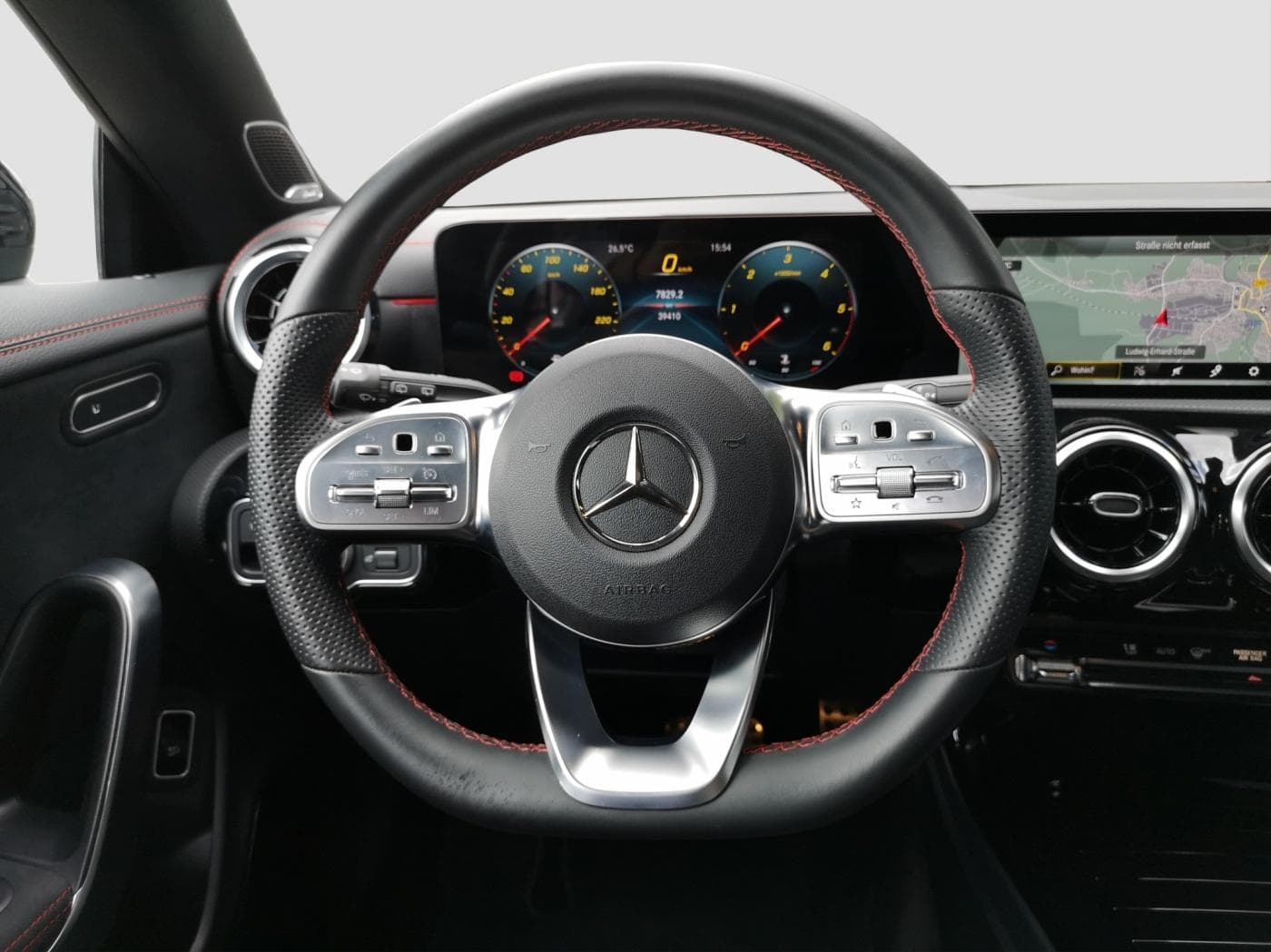 Mercedes-Benz CLA 220 d SB Bild 10