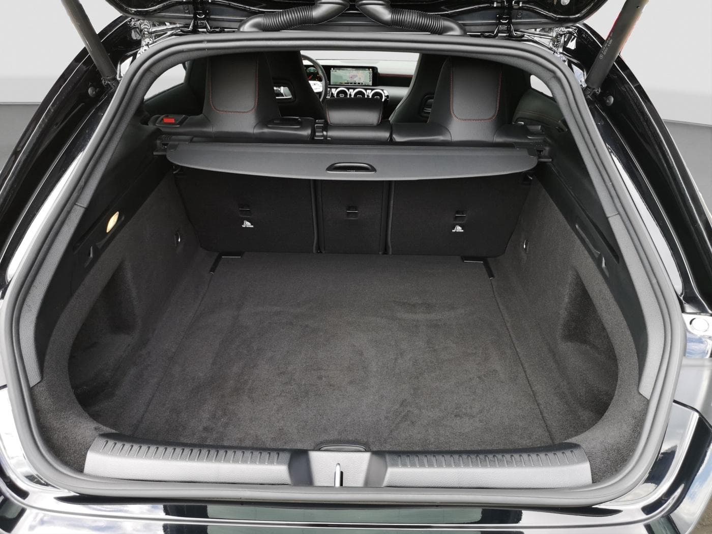 Mercedes-Benz CLA 220 d SB Bild 18