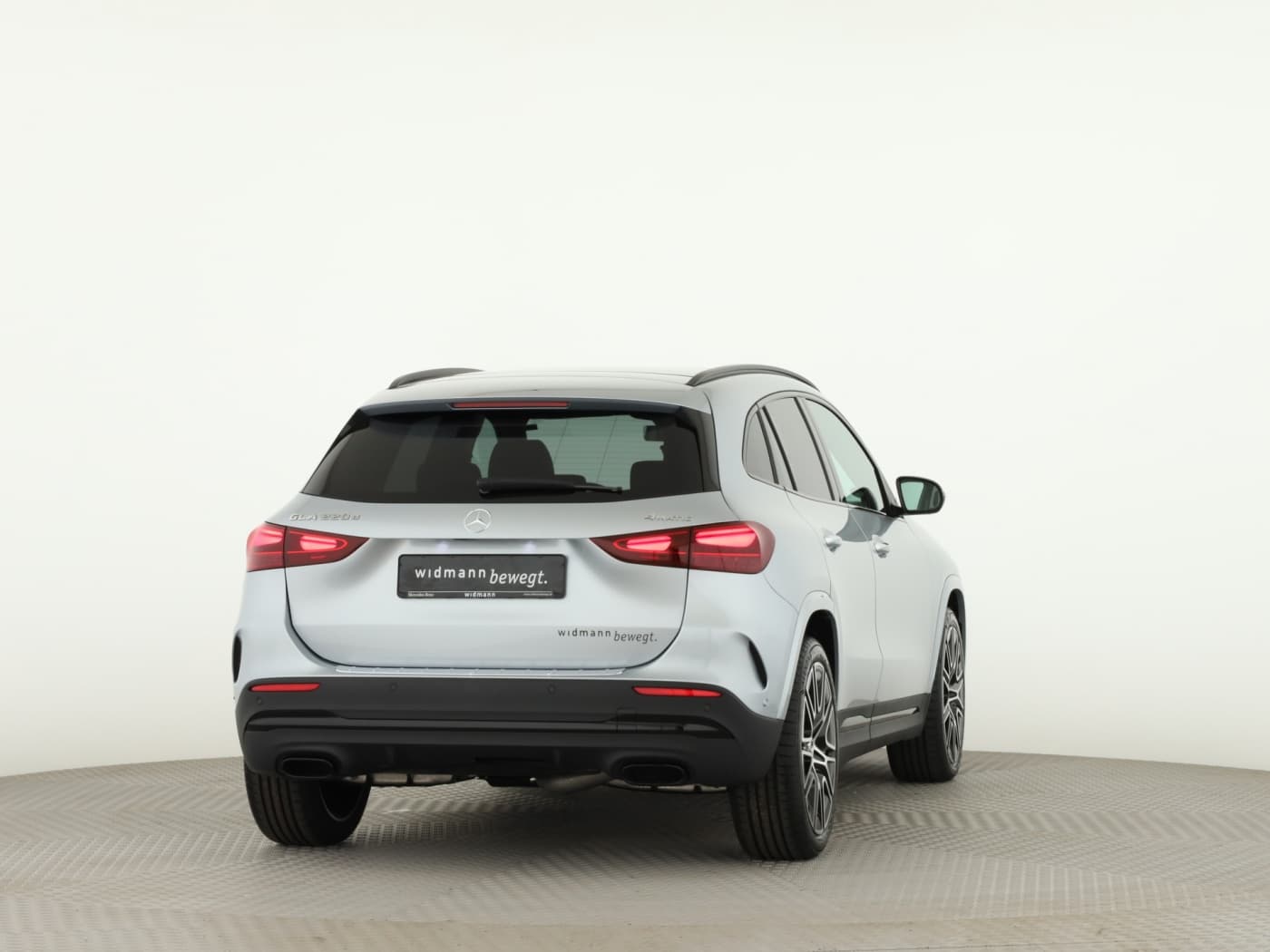 Mercedes-Benz GLA 220 d 4MATIC Bild 2