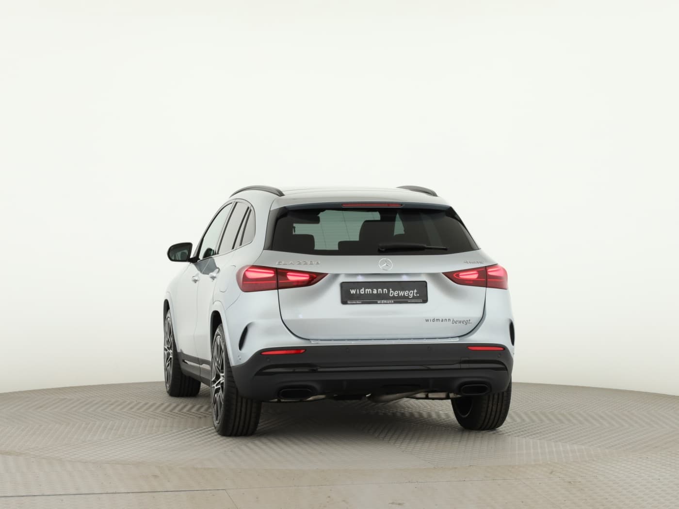 Mercedes-Benz GLA 220 d 4MATIC Bild 4