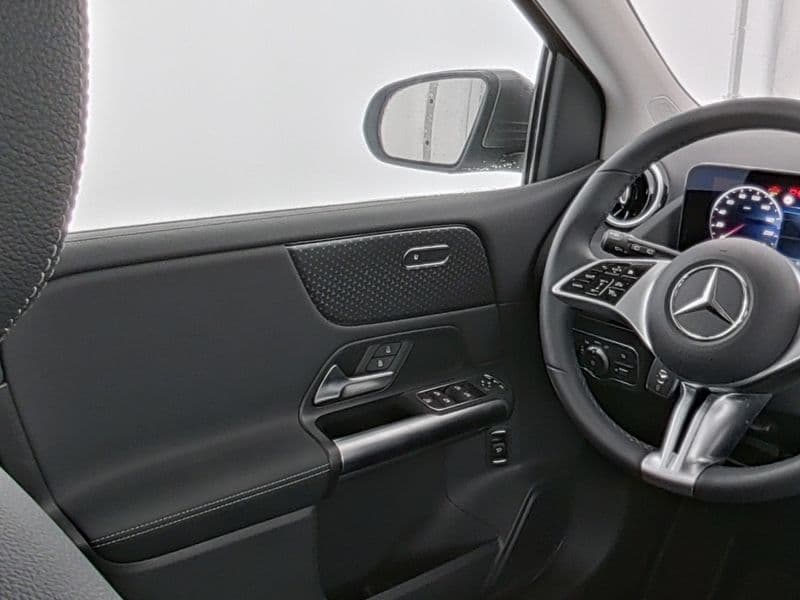 Mercedes-Benz B 200 Bild 9