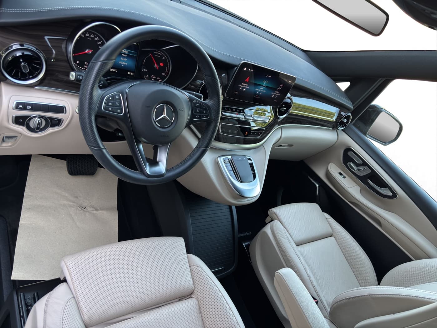 Mercedes-Benz EQV 300 AVANTGARDE Lang Bild 9
