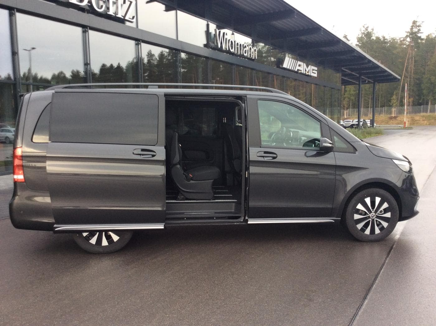 Mercedes-Benz EQV 300 L Bild 12