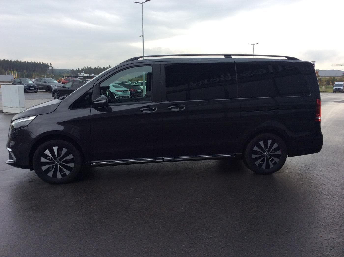 Mercedes-Benz EQV 300 L Bild 3