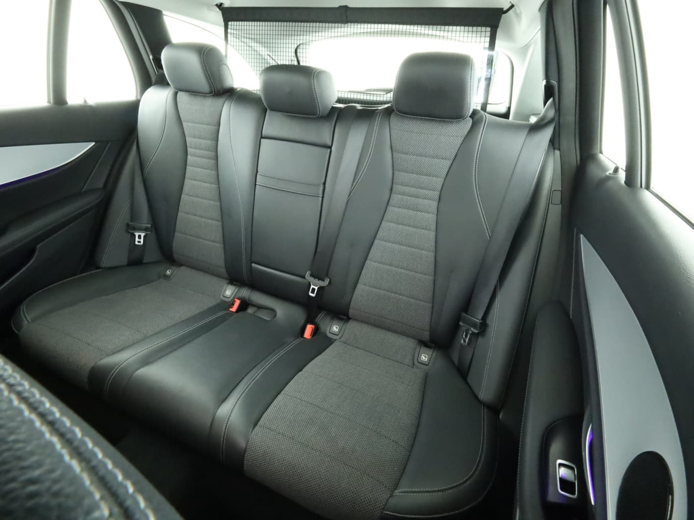 Mercedes-Benz E 300 de 4M T Bild 18
