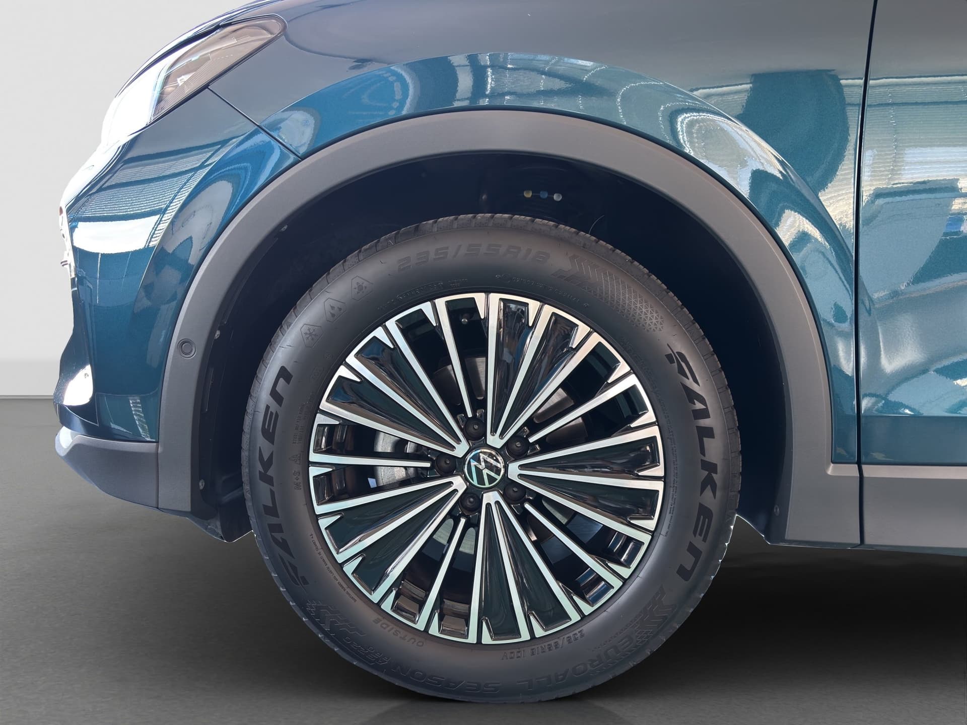 Volkswagen Tiguan GOAL 1.5 eTSI 130 PS DSG NAVI AHK KAMERA Bild 11