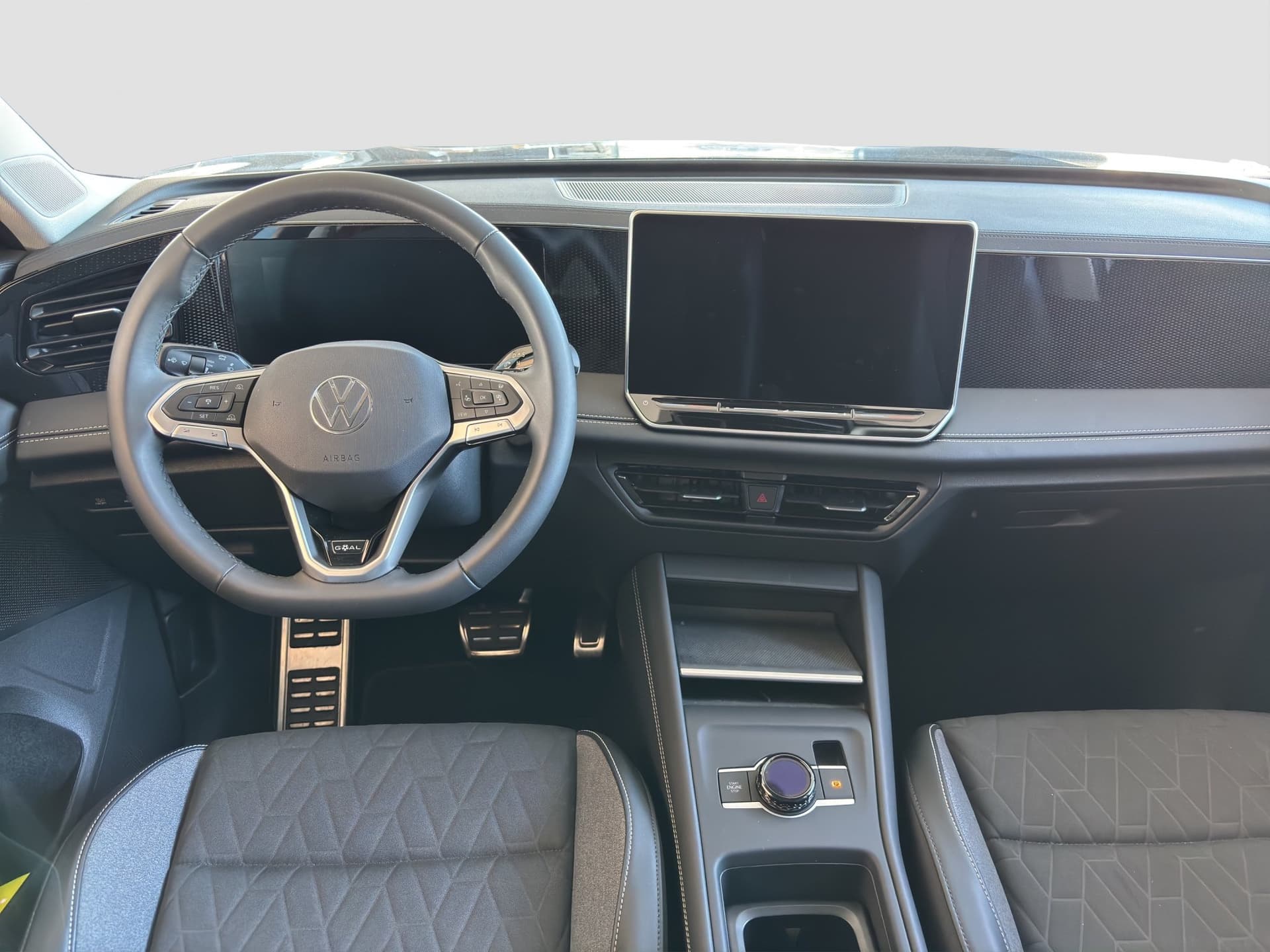 Volkswagen Tiguan GOAL 1.5 eTSI 130 PS DSG NAVI AHK KAMERA Bild 3