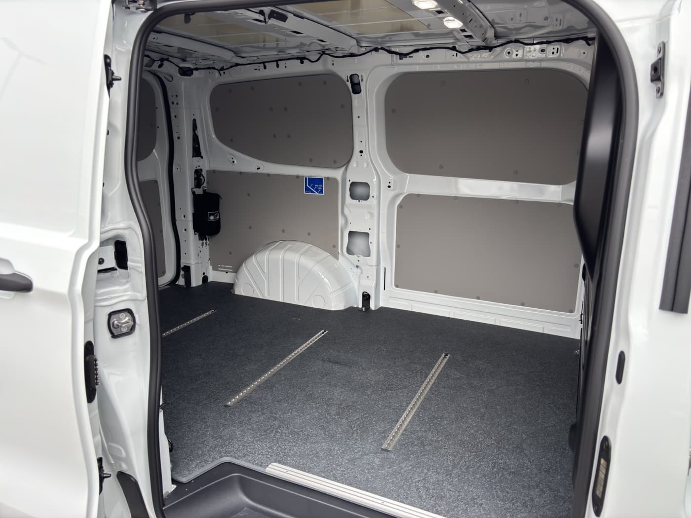 Volkswagen Transporter Kasten 2.0 TDI KR L1H1 Bild 16