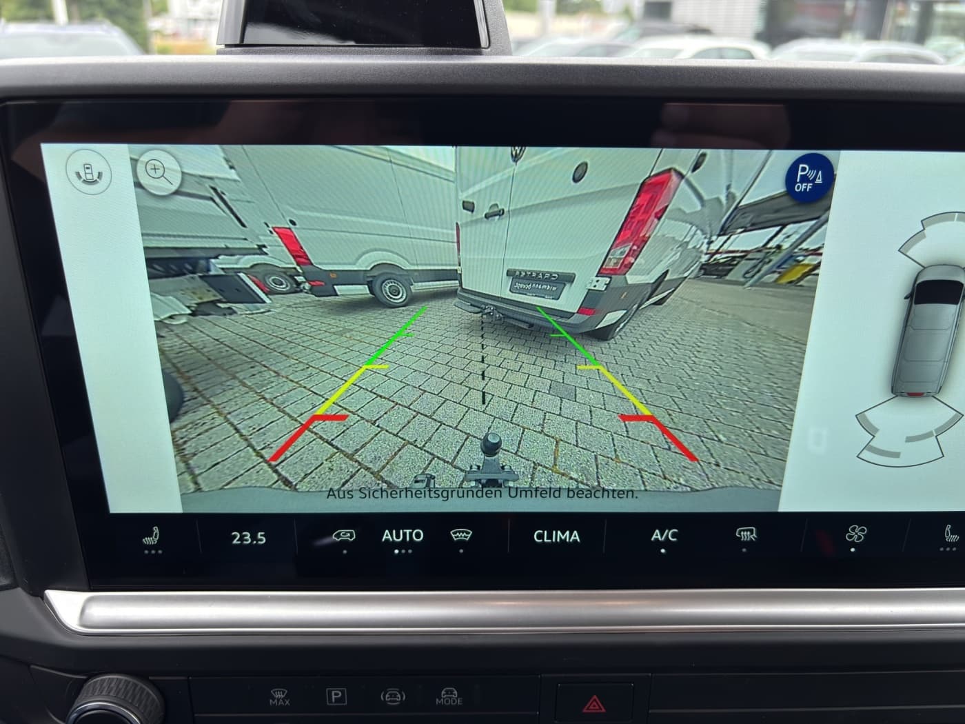 Volkswagen Transporter Kasten 2.0 TDI KR L1H1 Bild 24