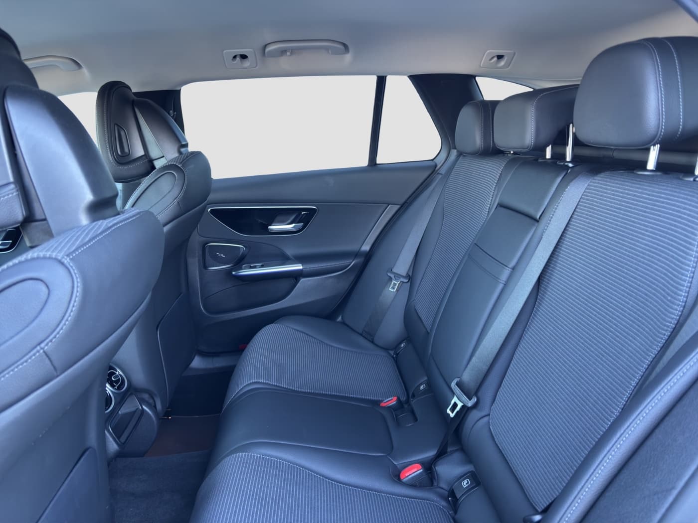 Mercedes-Benz C 220 d T Bild 16