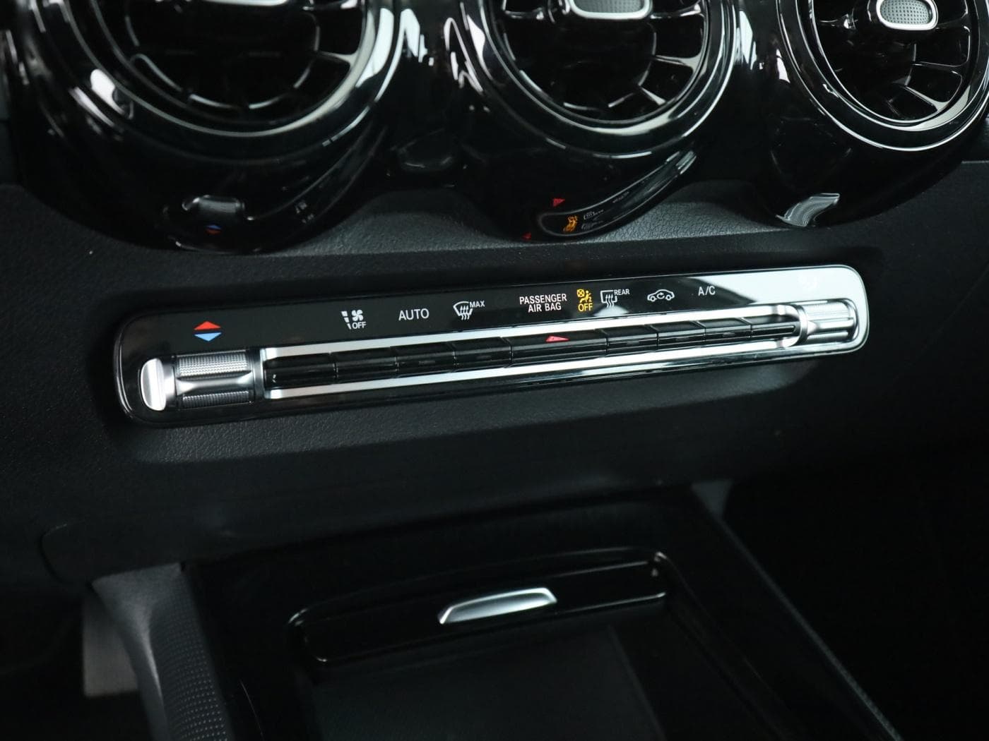 Mercedes-Benz GLB 180 d Bild 14