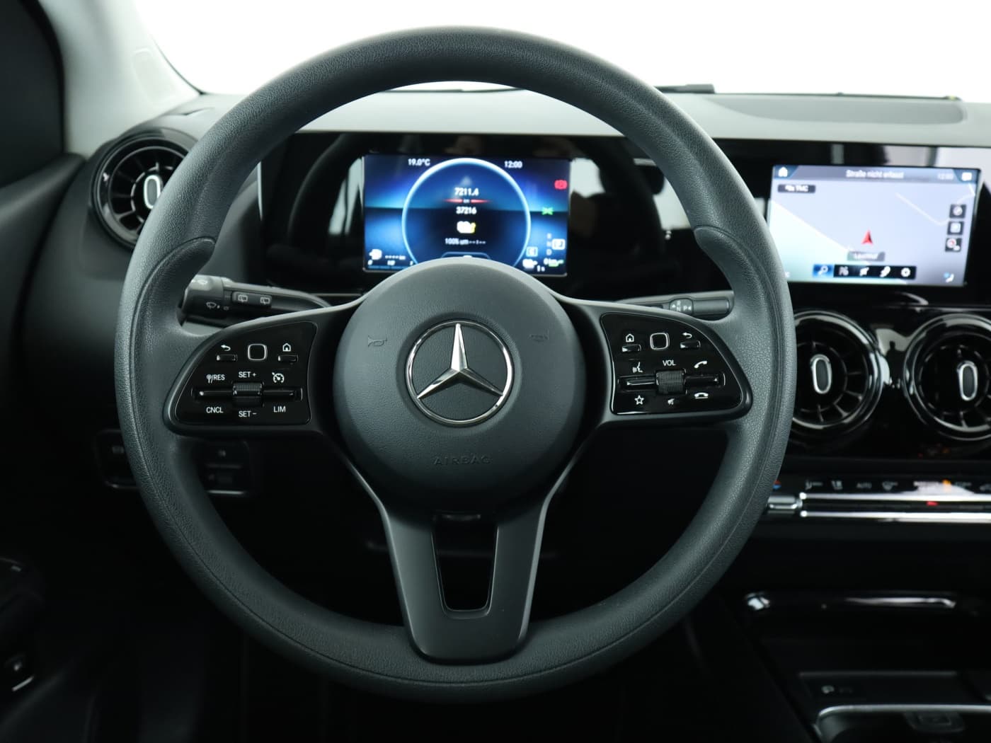 Mercedes-Benz B 250 e Bild 11