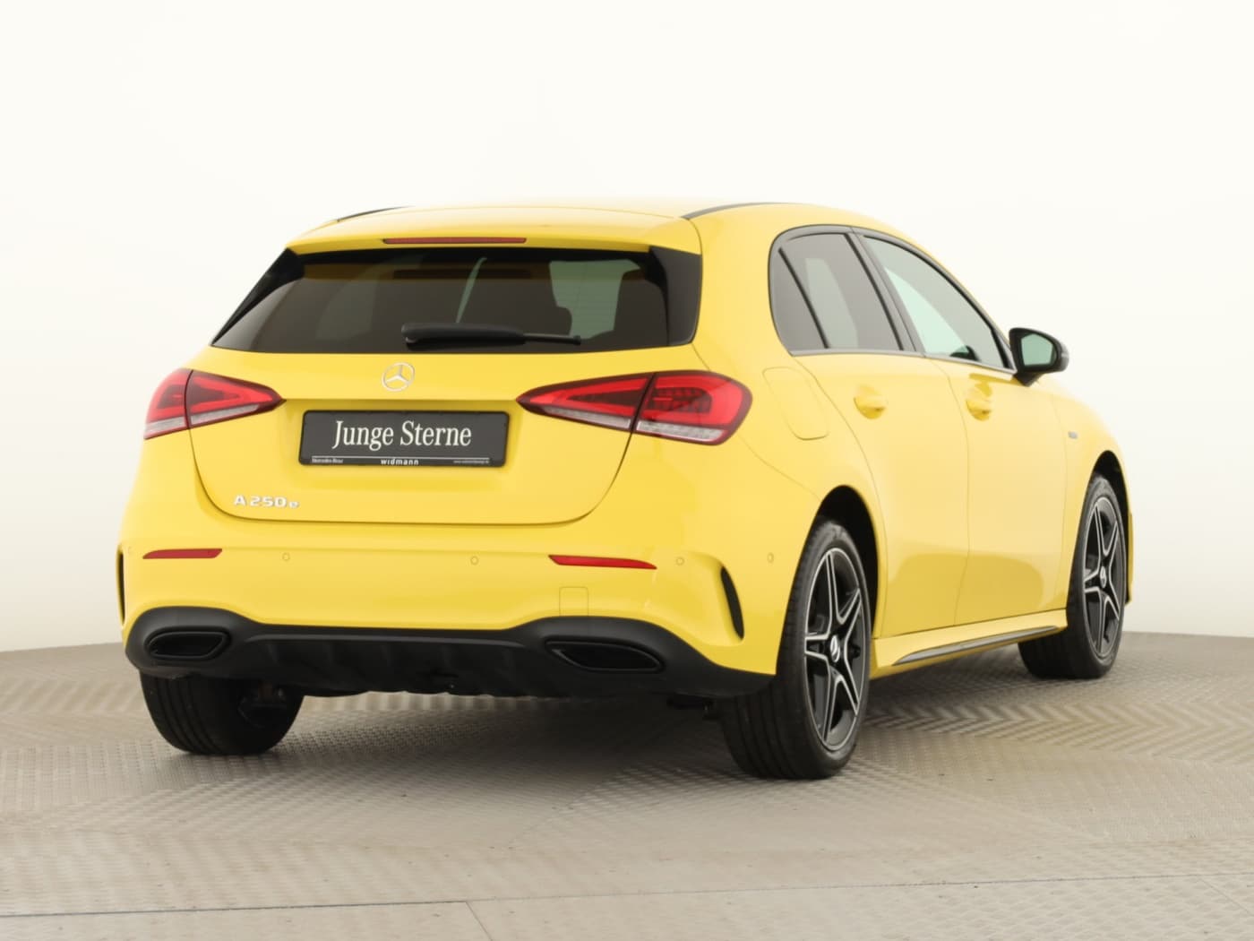 Mercedes-Benz A 250 e Bild 2
