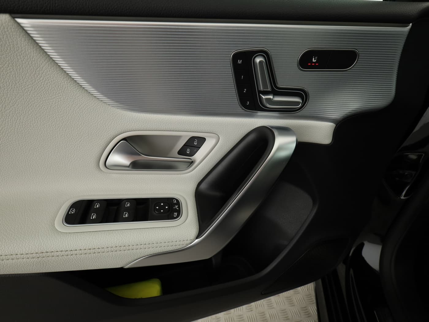 Mercedes-Benz A 250 4M Bild 20