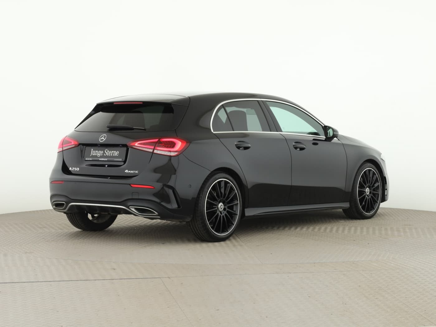 Mercedes-Benz A 250 4M Bild 6