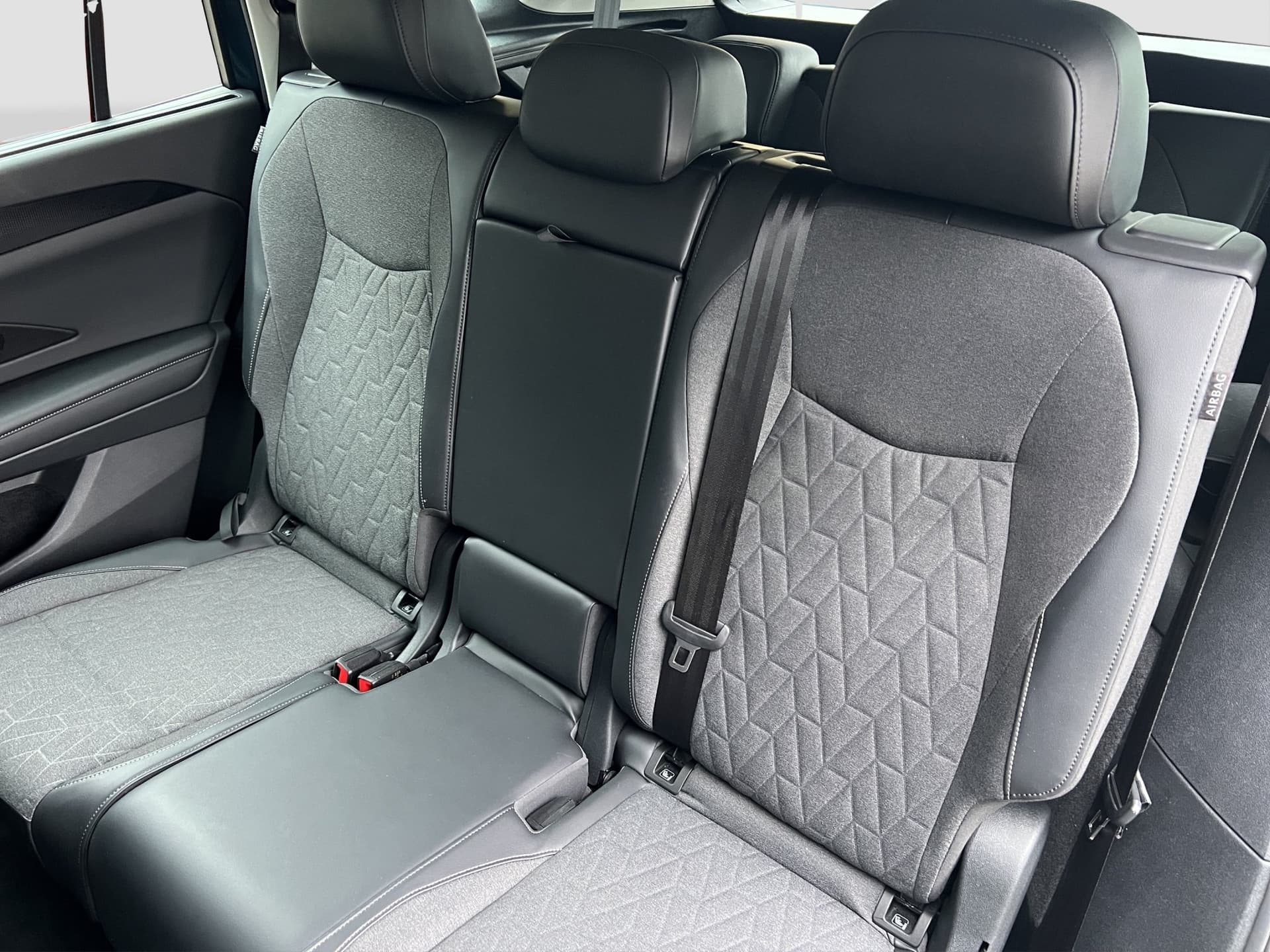 Volkswagen Tayron Life 2.0 TDI 193 PS 4-Motion AHK Kamera ACC Bild 14