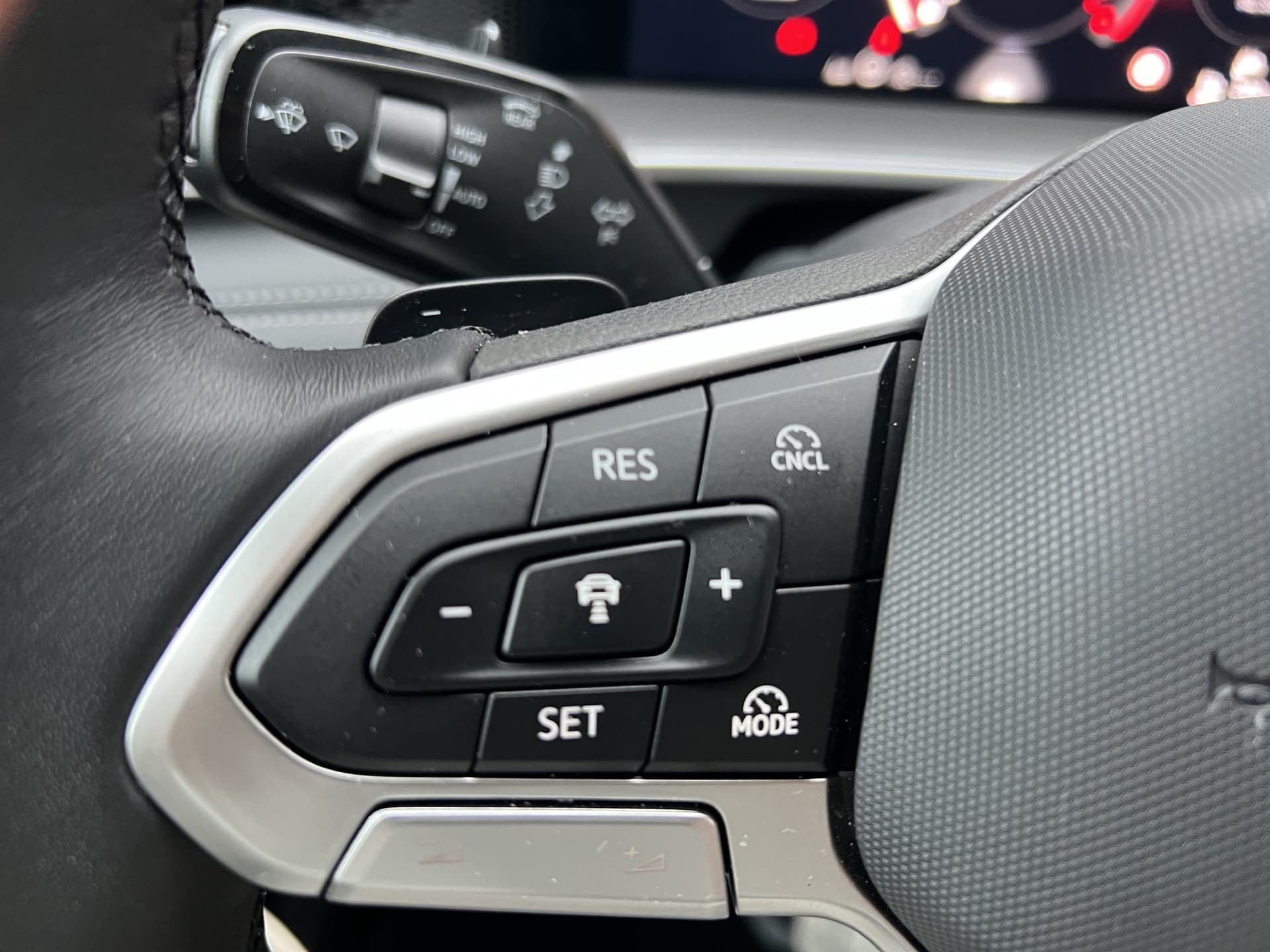 Volkswagen Tayron Life 2.0 TDI 193 PS 4-Motion AHK Kamera ACC Bild 19