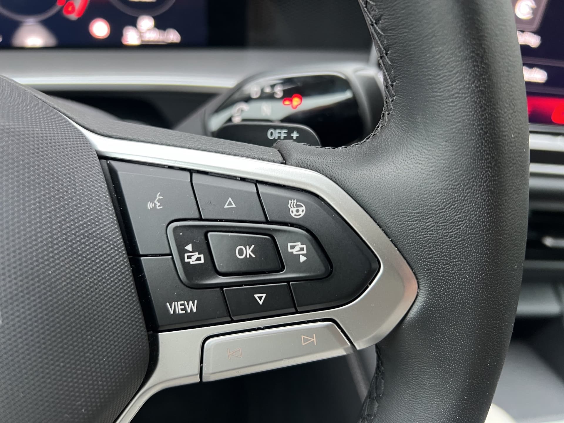 Volkswagen Tayron Life 2.0 TDI 193 PS 4-Motion AHK Kamera ACC Bild 20