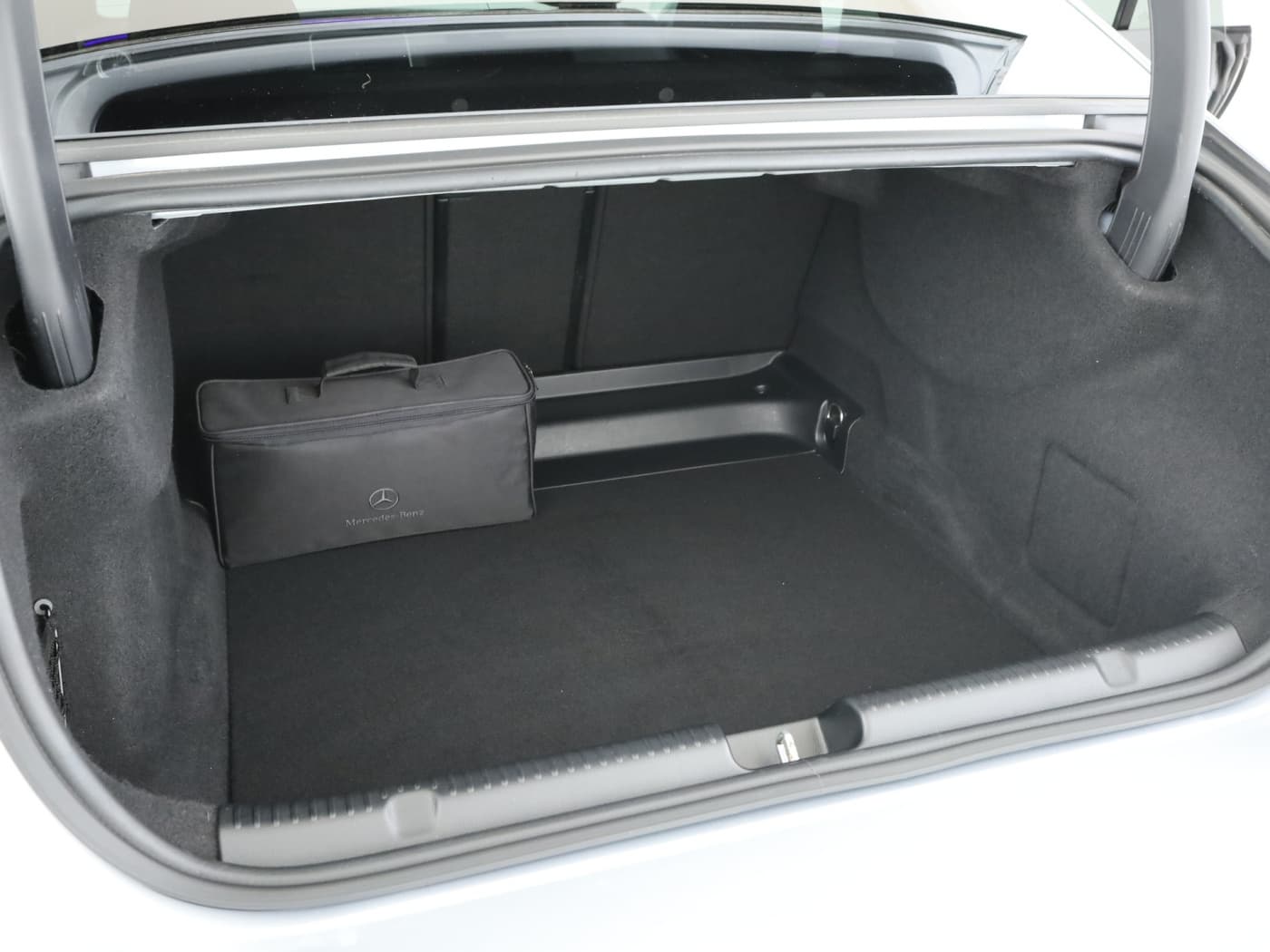 Mercedes-Benz EQE 300 Bild 23