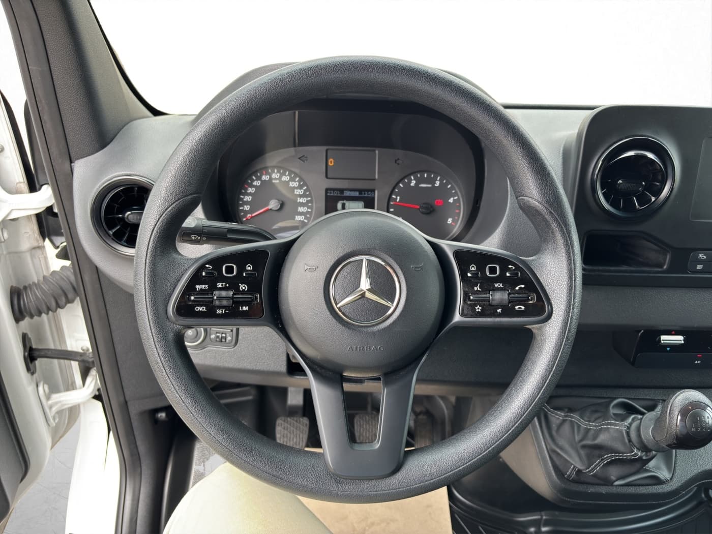 Mercedes-Benz Sprinter 317 CDI Kasten Hochdach Standard Bild 10