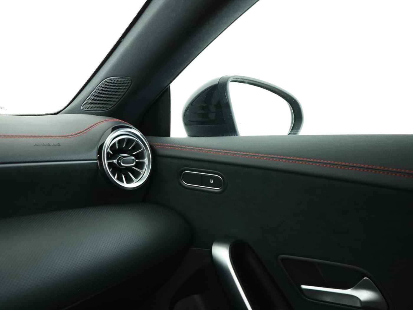 Mercedes-Benz CLA 250 e SB Bild 16