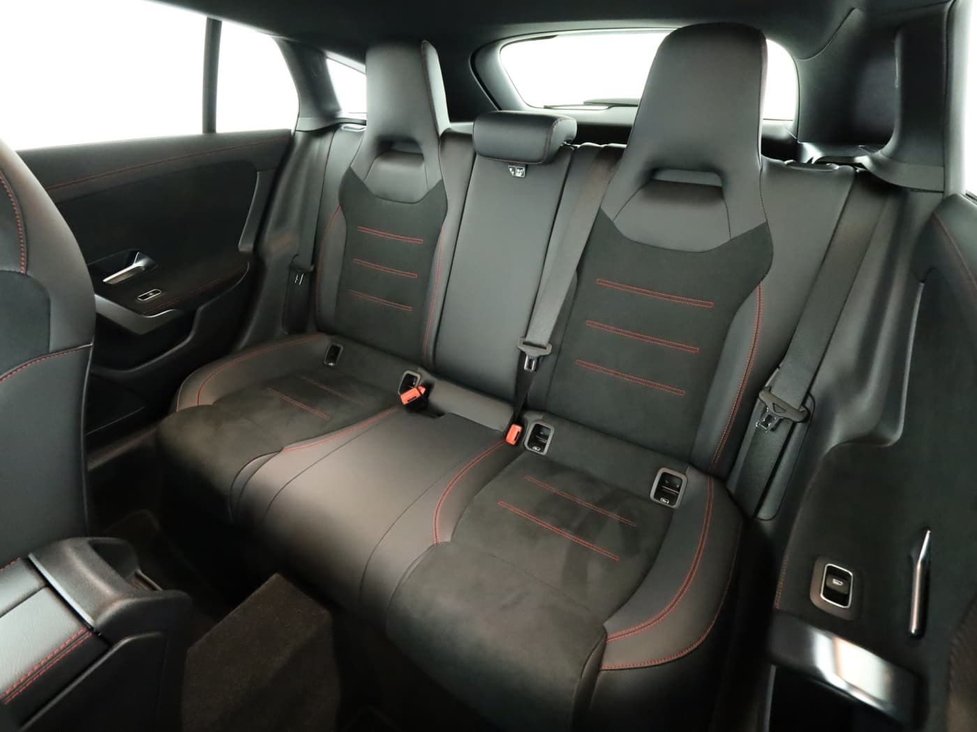 Mercedes-Benz CLA 250 e SB Bild 18