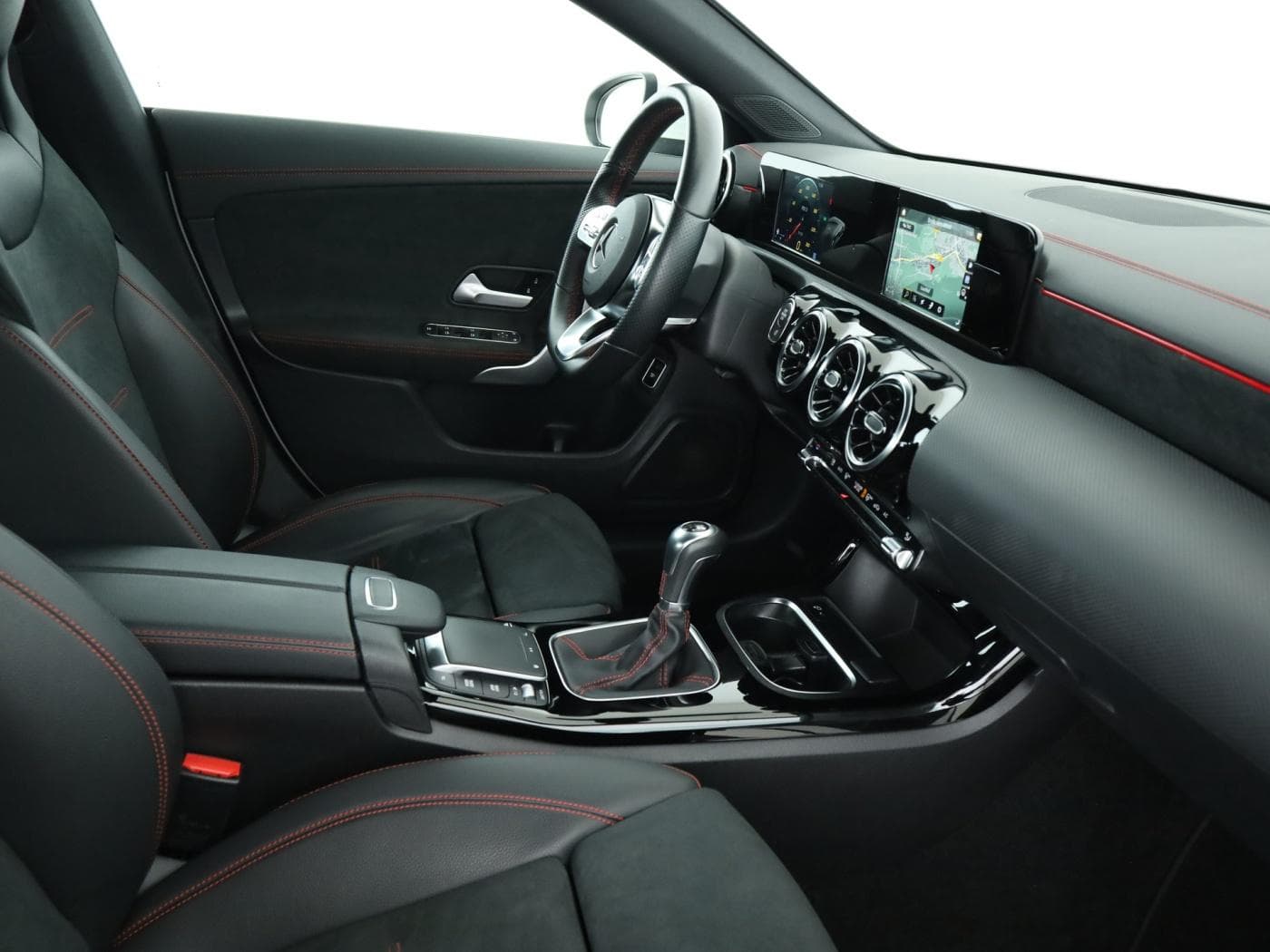 Mercedes-Benz CLA 200 d Bild 17