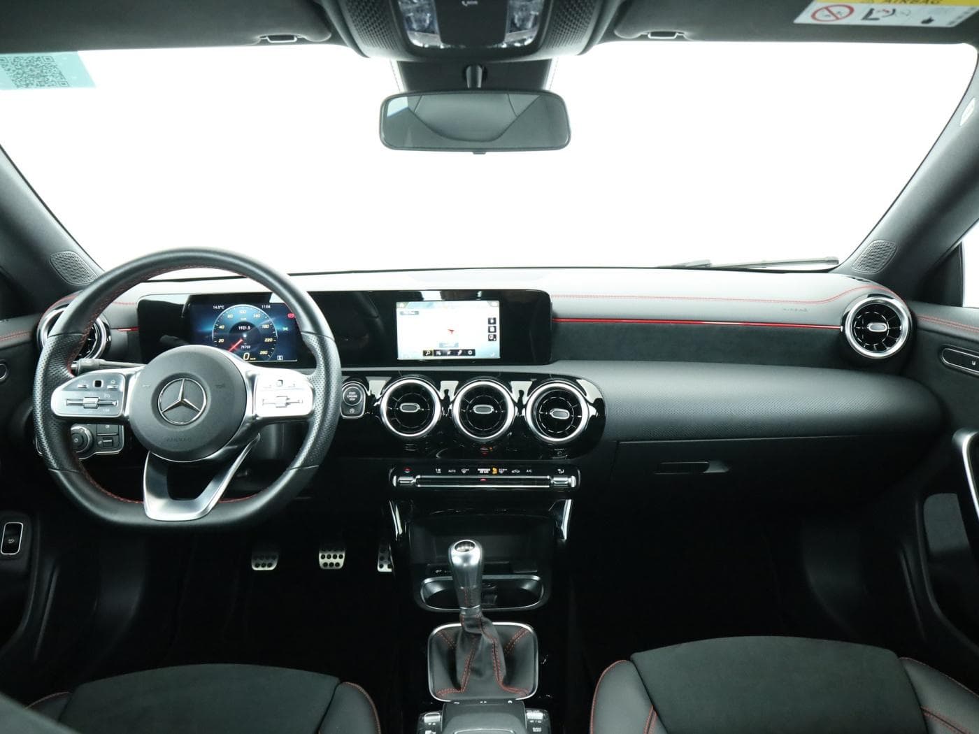 Mercedes-Benz CLA 200 d Bild 19