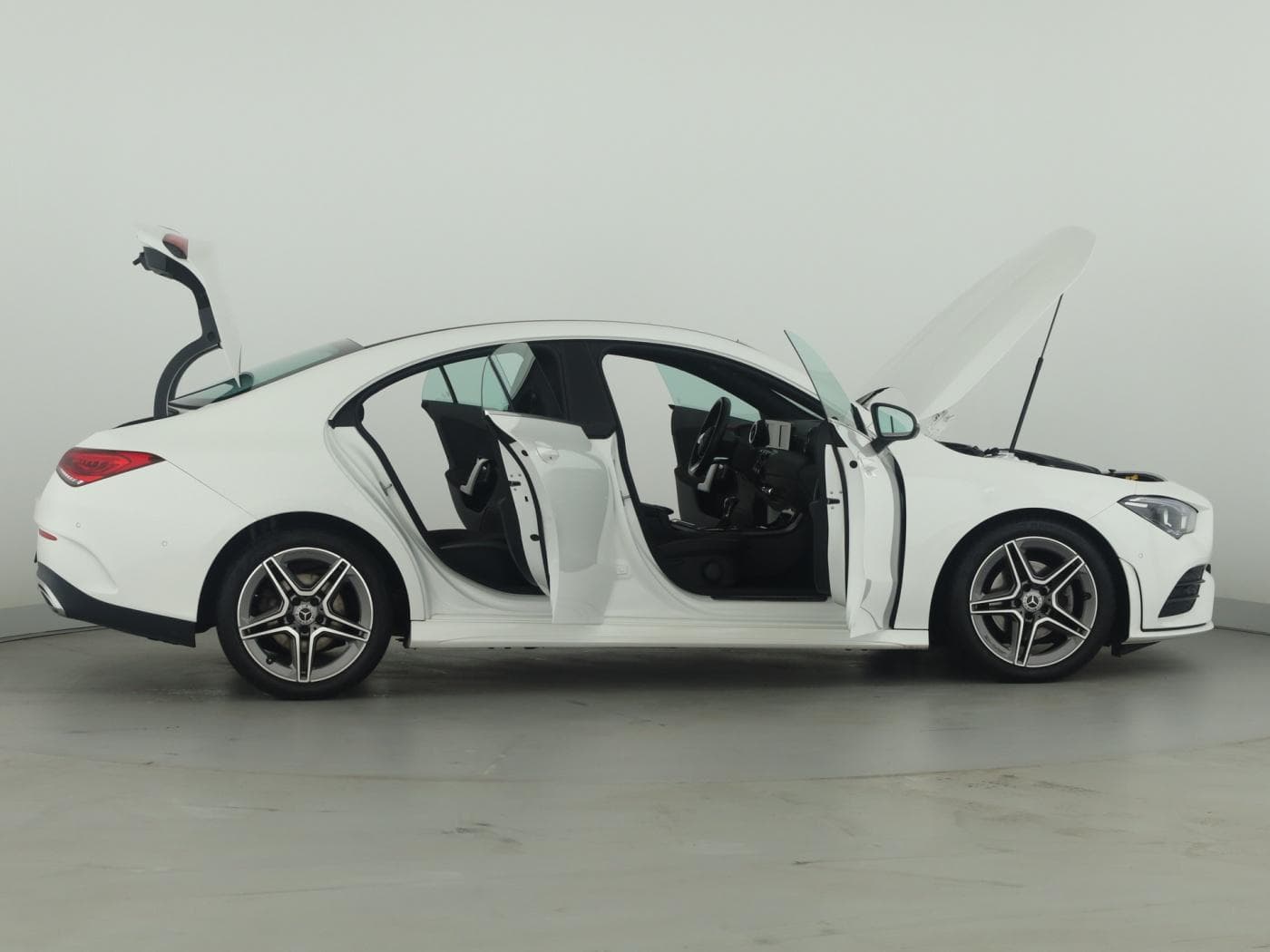 Mercedes-Benz CLA 200 d Bild 8