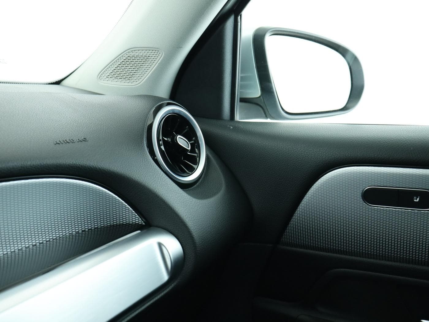 Mercedes-Benz GLB 220 d Bild 16