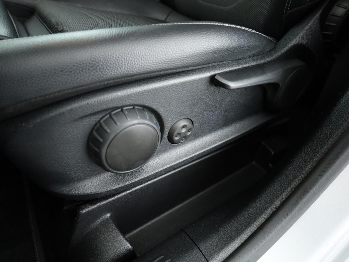 Mercedes-Benz GLB 220 d Bild 25