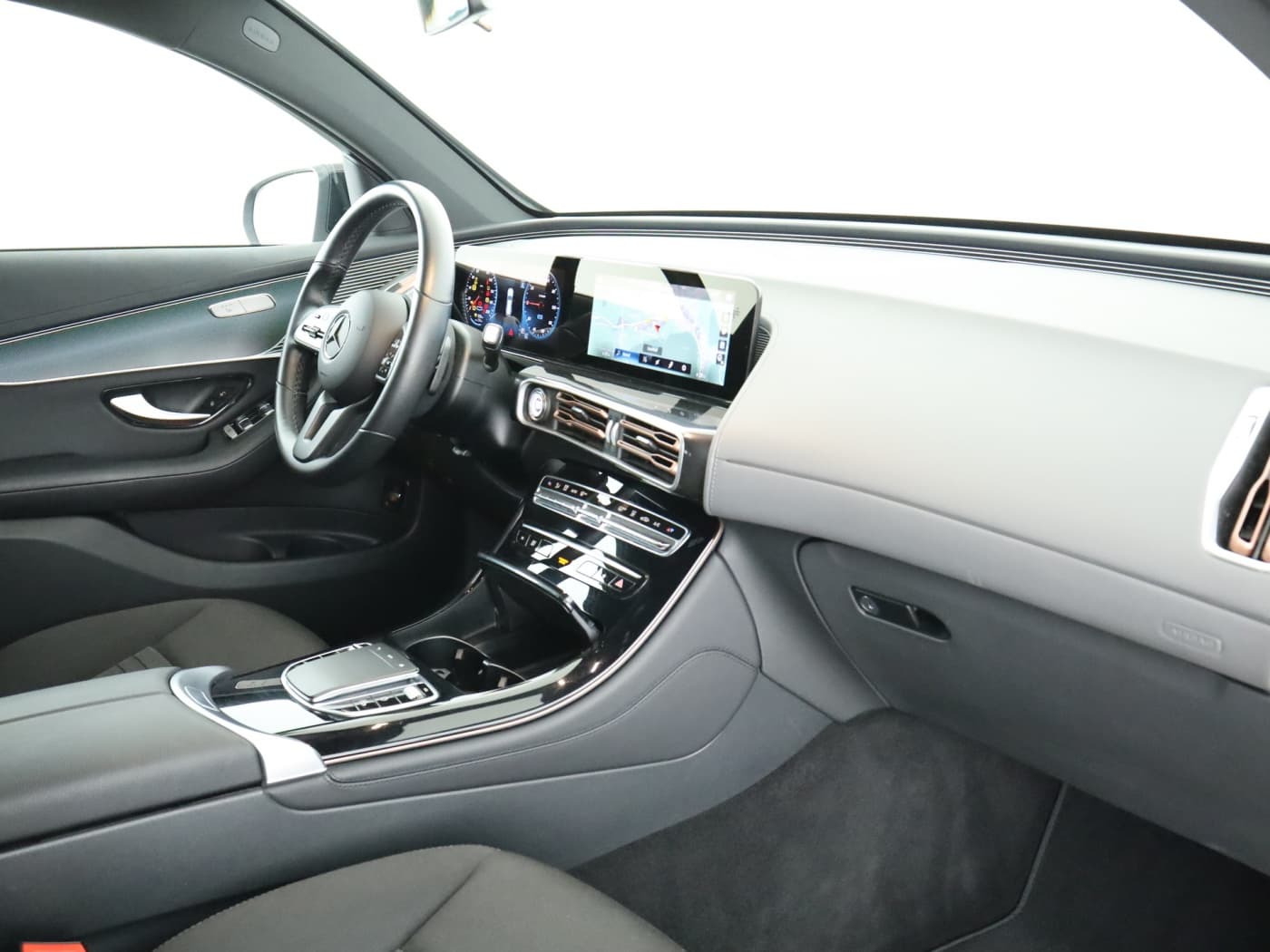 Mercedes-Benz EQC 400 4M Bild 17