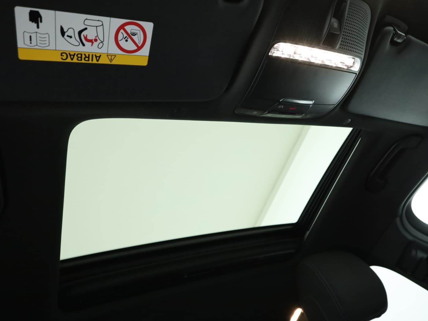 Mercedes-Benz EQC 400 4M Bild 21