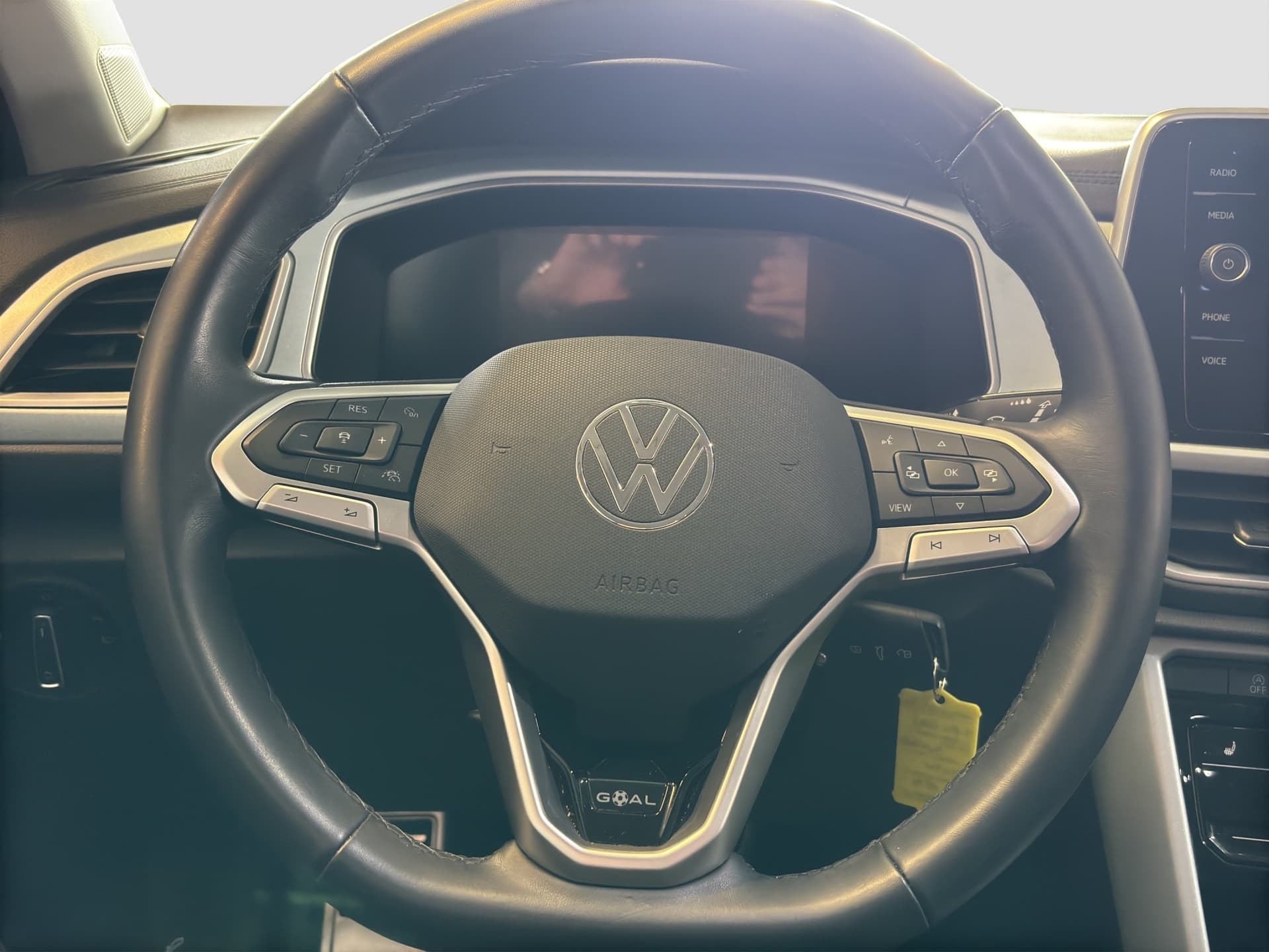 Volkswagen T-ROC Life 2.0 TDI 115 PS NAVI ACC Bild 10