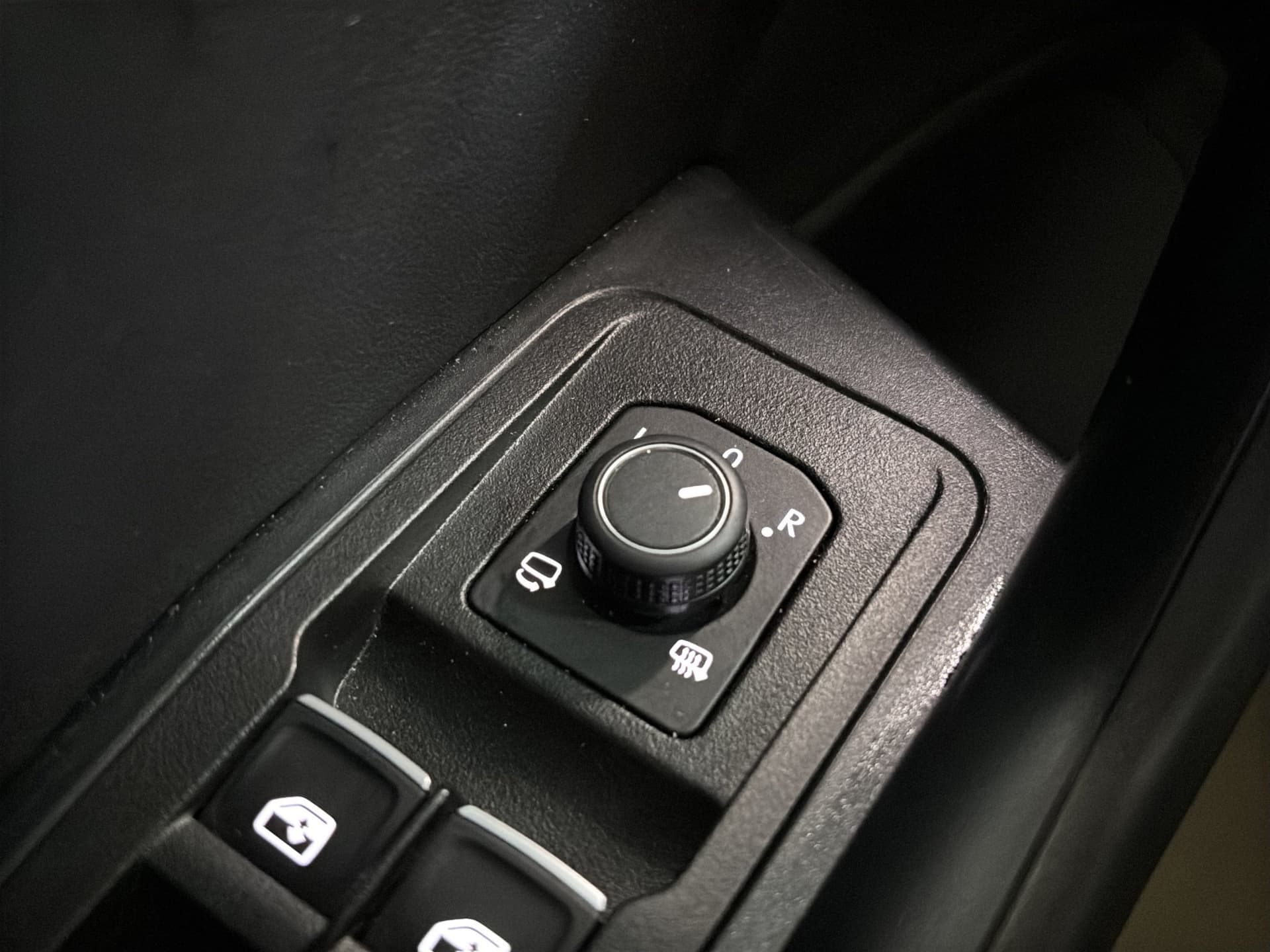 Volkswagen T-ROC Life 2.0 TDI 115 PS NAVI ACC Bild 21