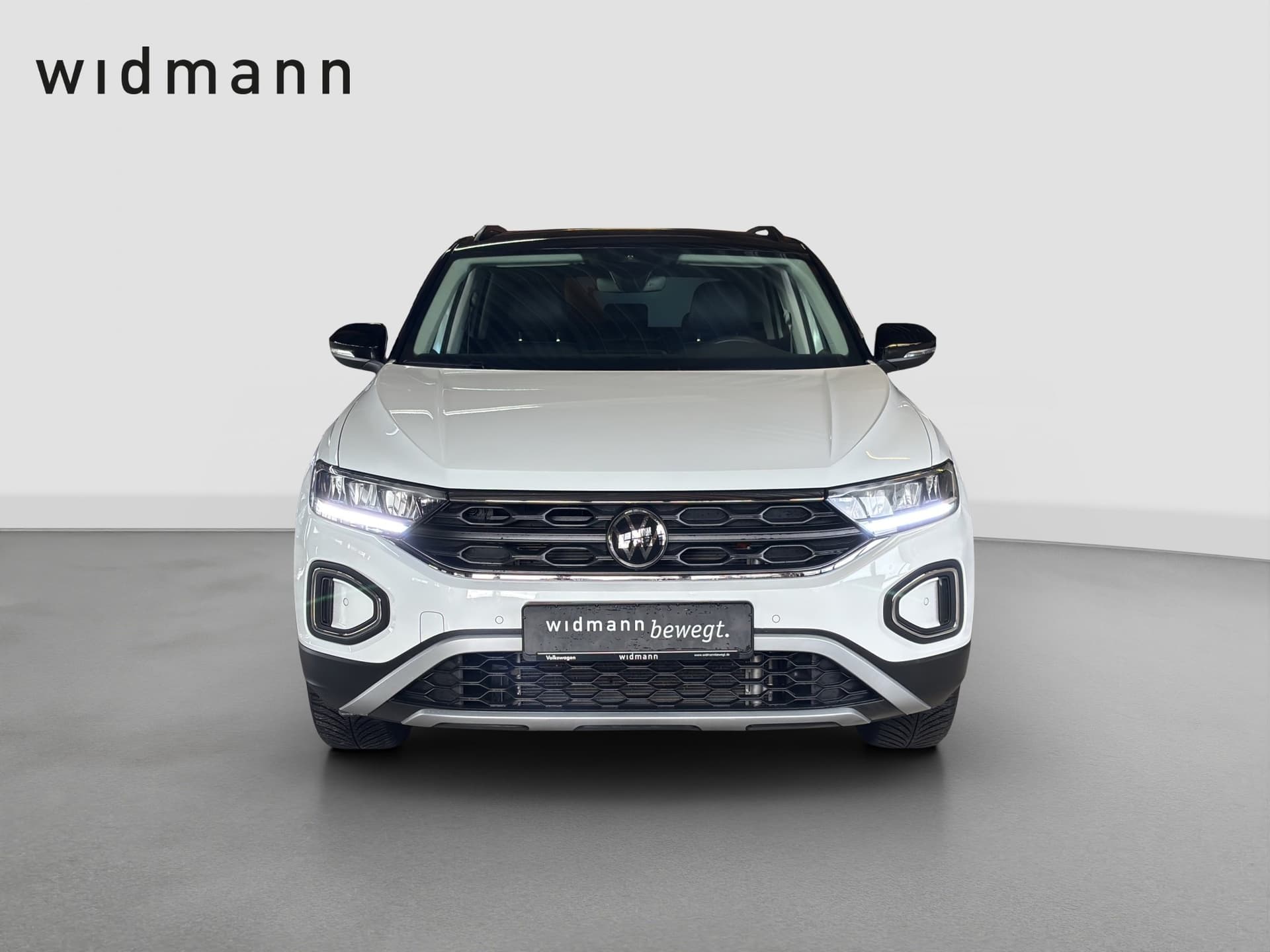 Volkswagen T-ROC Life 2.0 TDI 115 PS NAVI ACC Bild 3