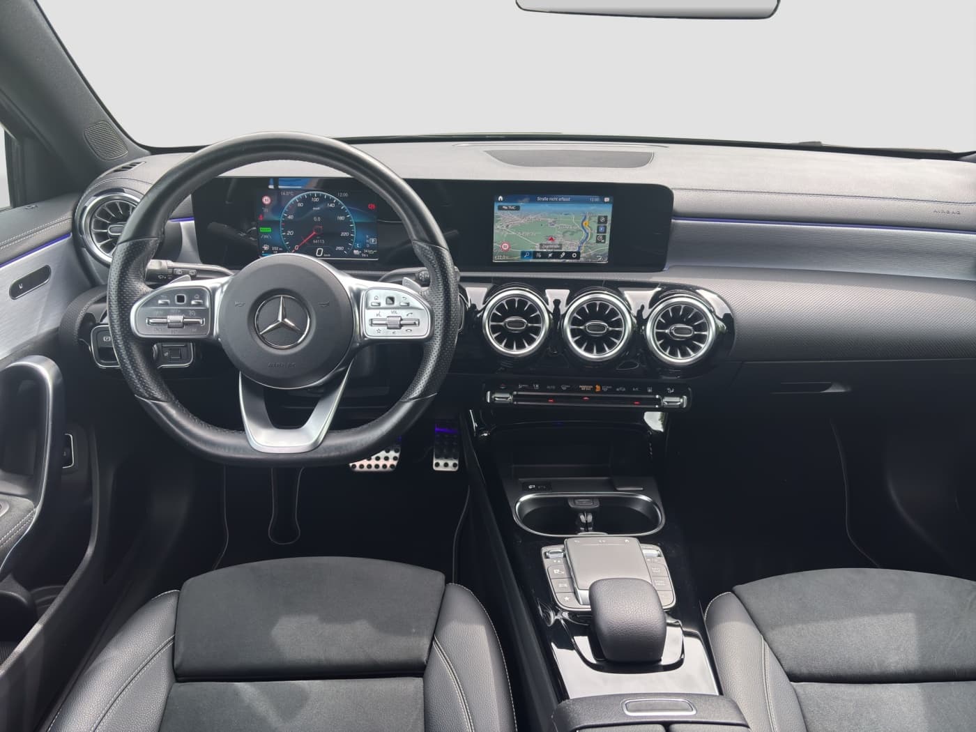 Mercedes-Benz A 250 e Bild 9