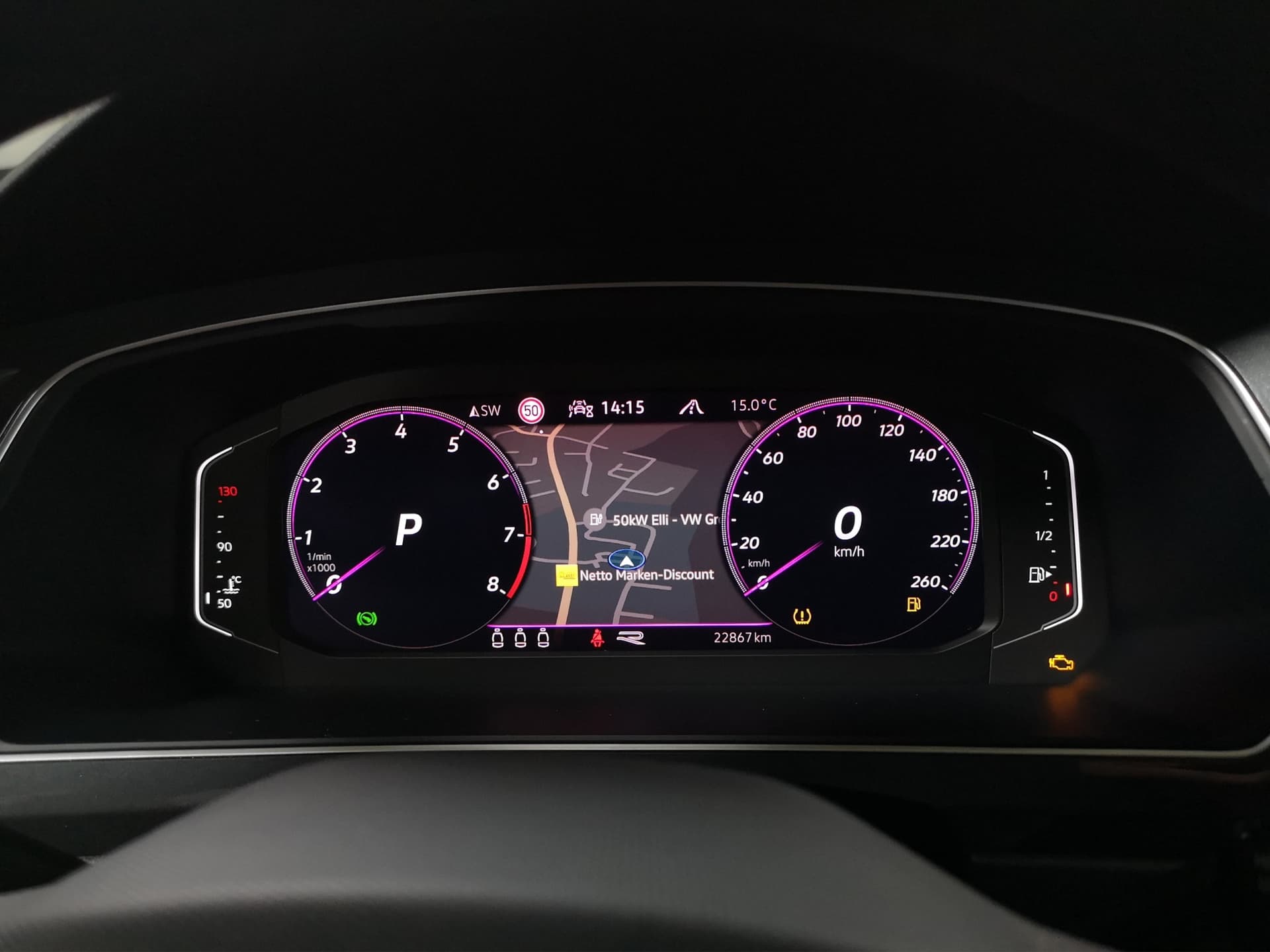 Volkswagen Tiguan Allspace R-Line 2.0 l TSI OPF 4MOTION DSG Bild 11