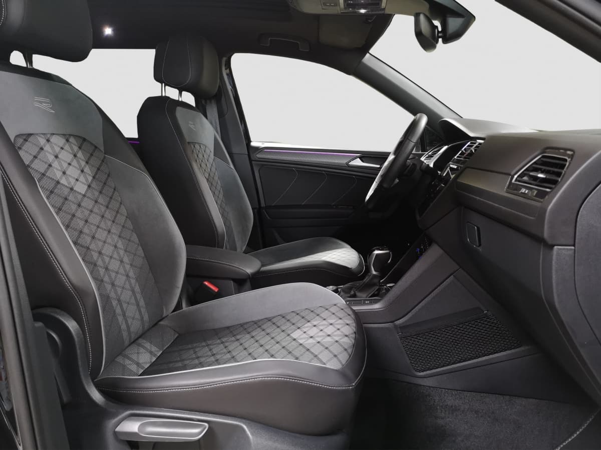 Volkswagen Tiguan Allspace R-Line 2.0 l TSI OPF 4MOTION DSG Bild 15