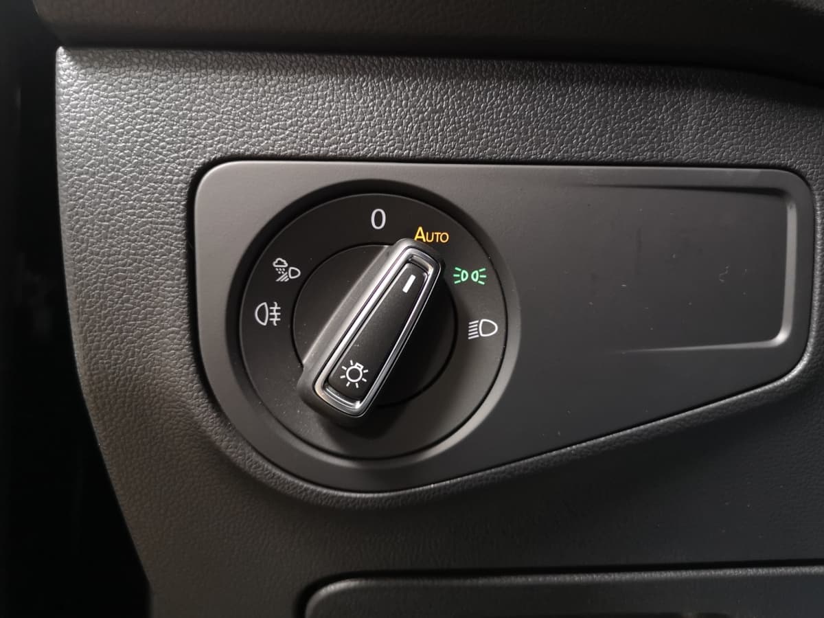 Volkswagen Tiguan Allspace R-Line 2.0 l TSI OPF 4MOTION DSG Bild 24