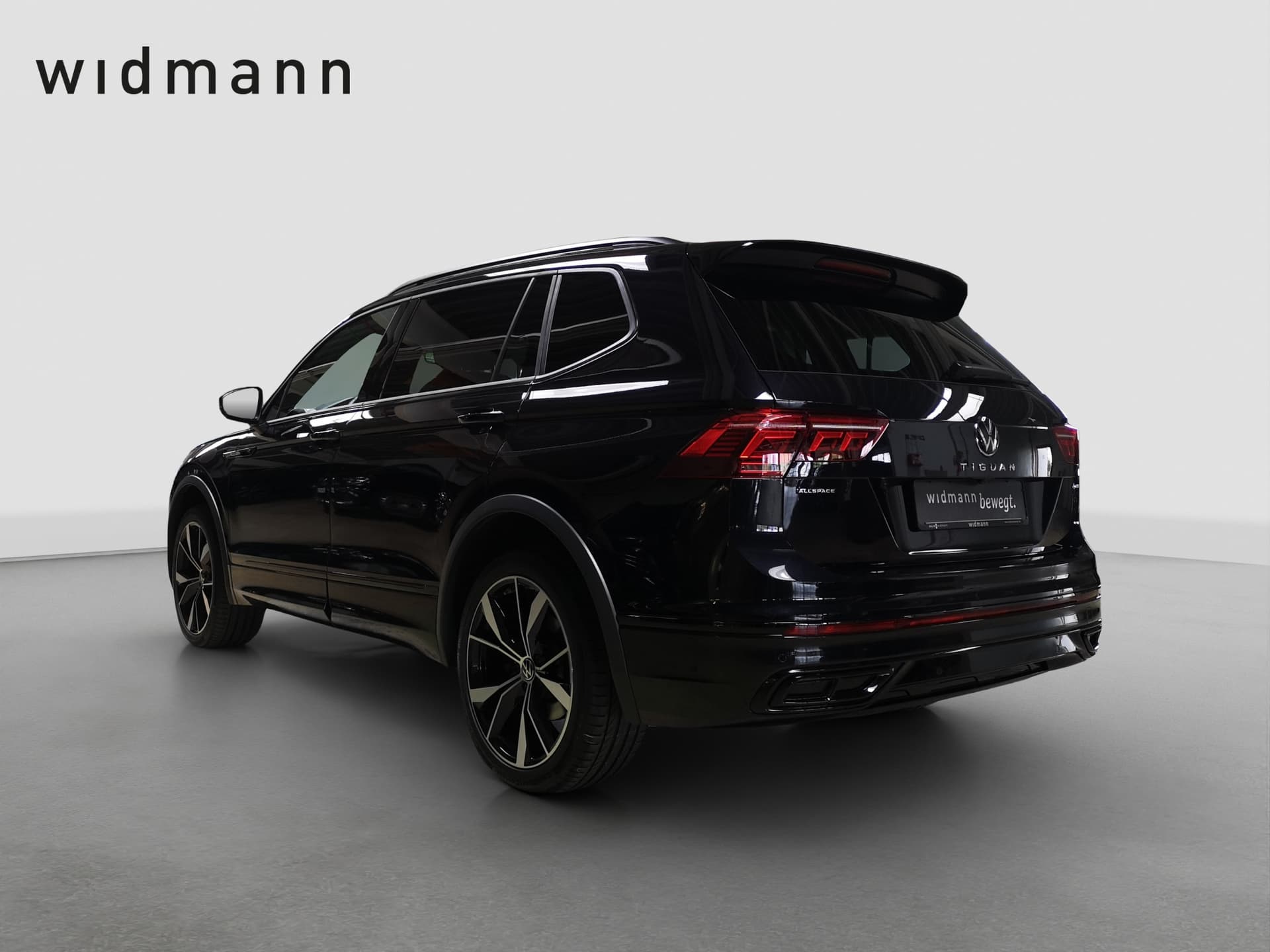 Volkswagen Tiguan Allspace R-Line 2.0 l TSI OPF 4MOTION DSG Bild 8