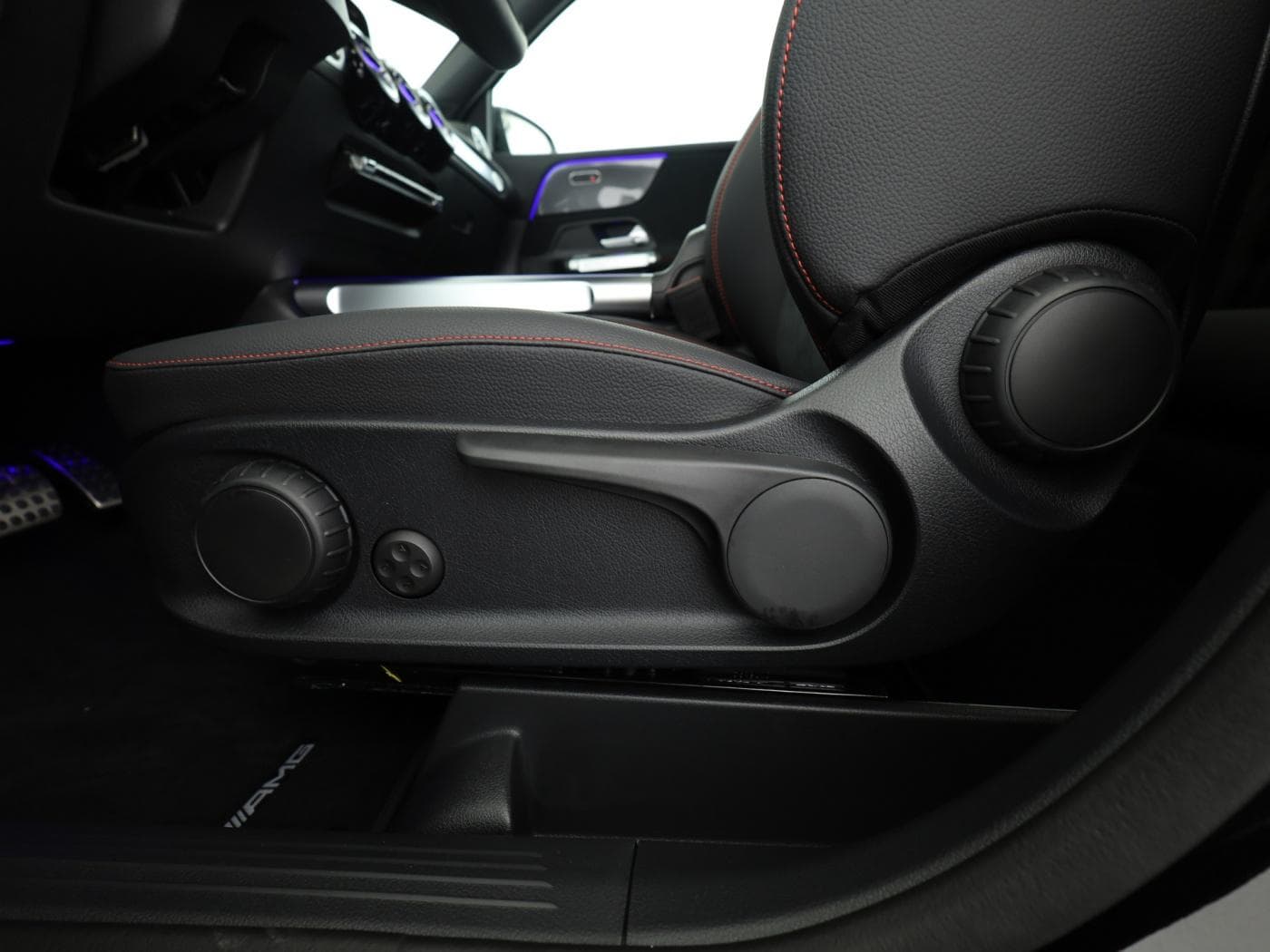 Mercedes-Benz GLB 220 4MATIC Bild 29