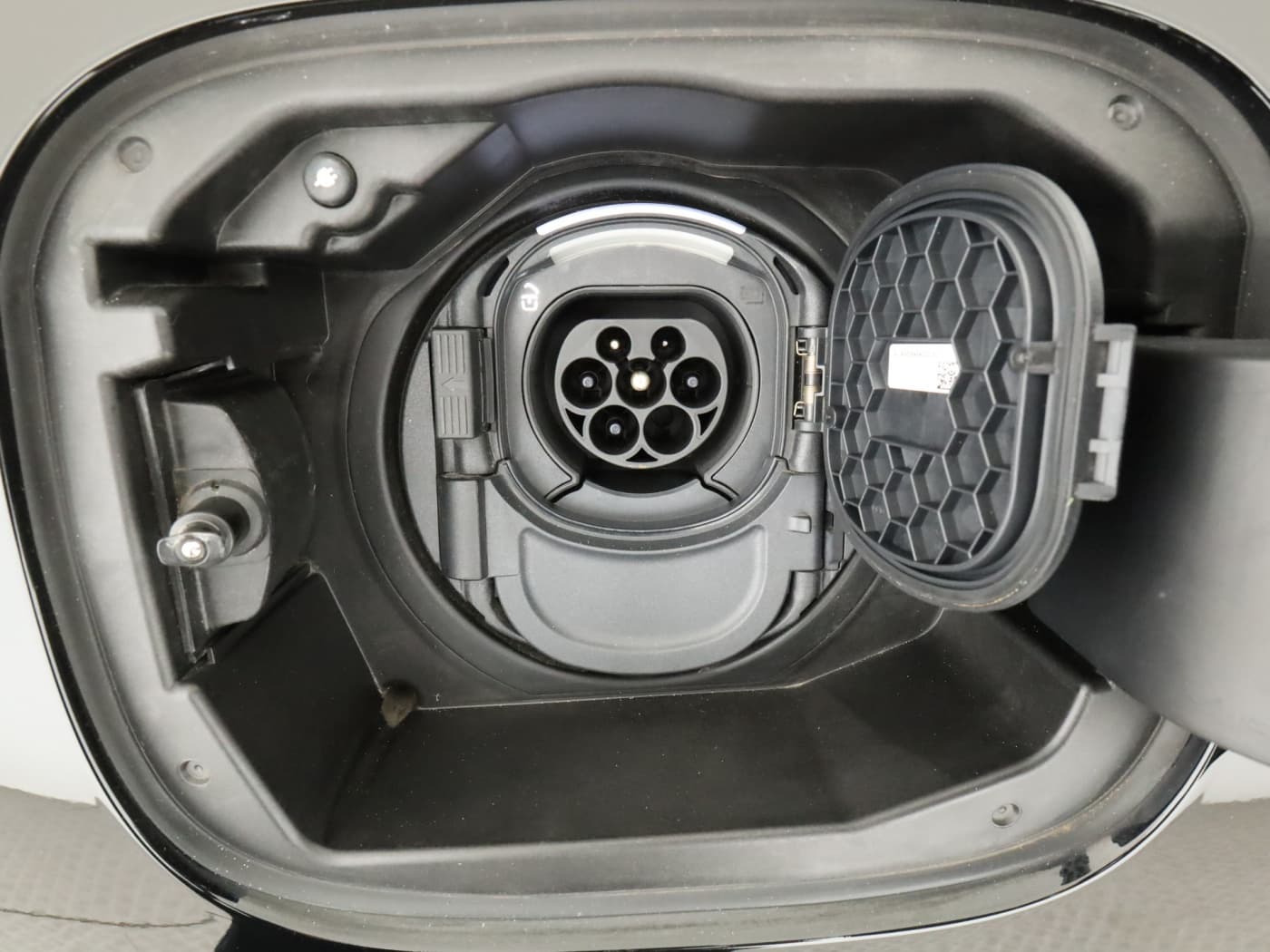 Mercedes-Benz A 250 e Bild 24