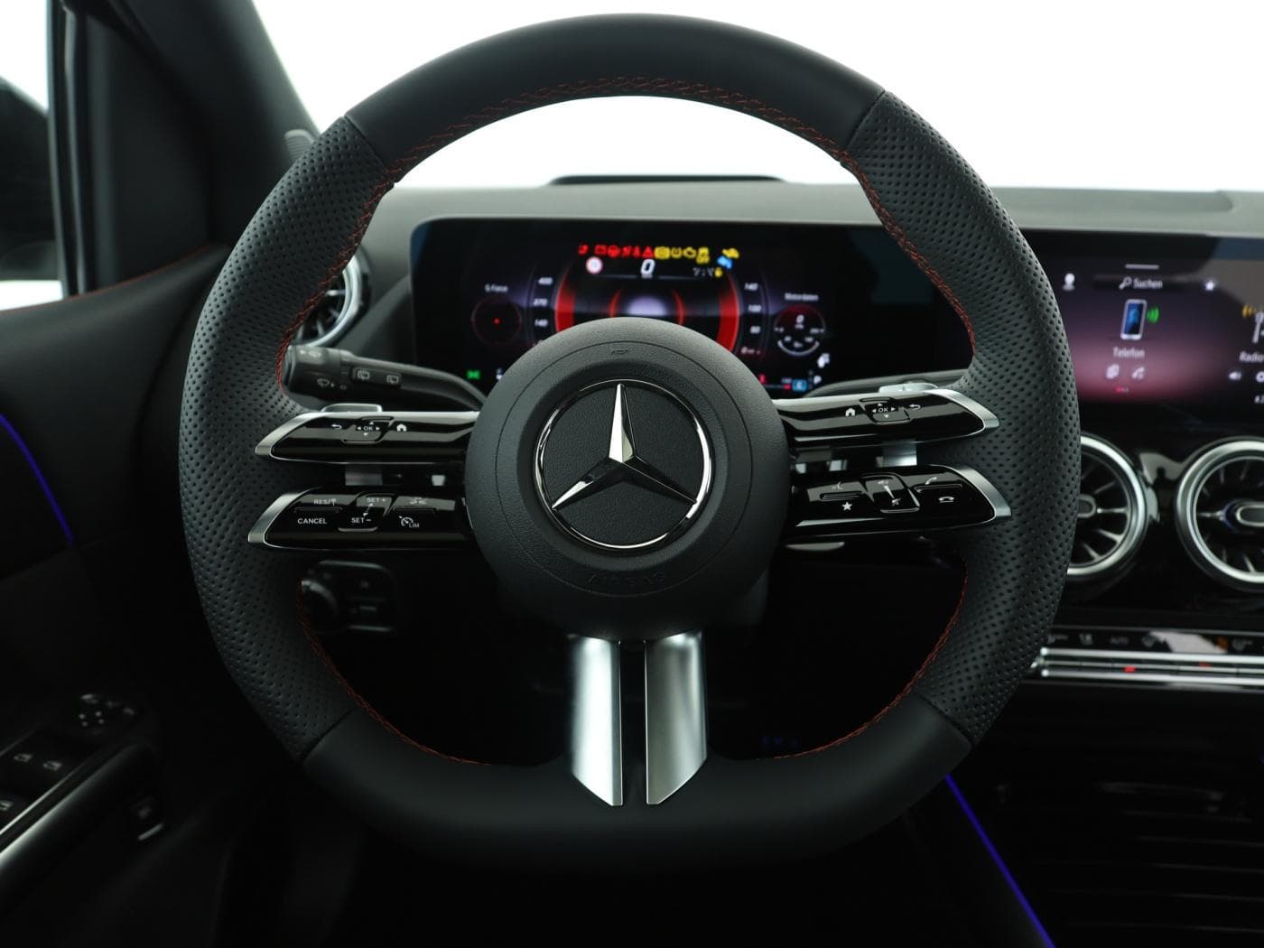 Mercedes-Benz B 220 d Bild 11