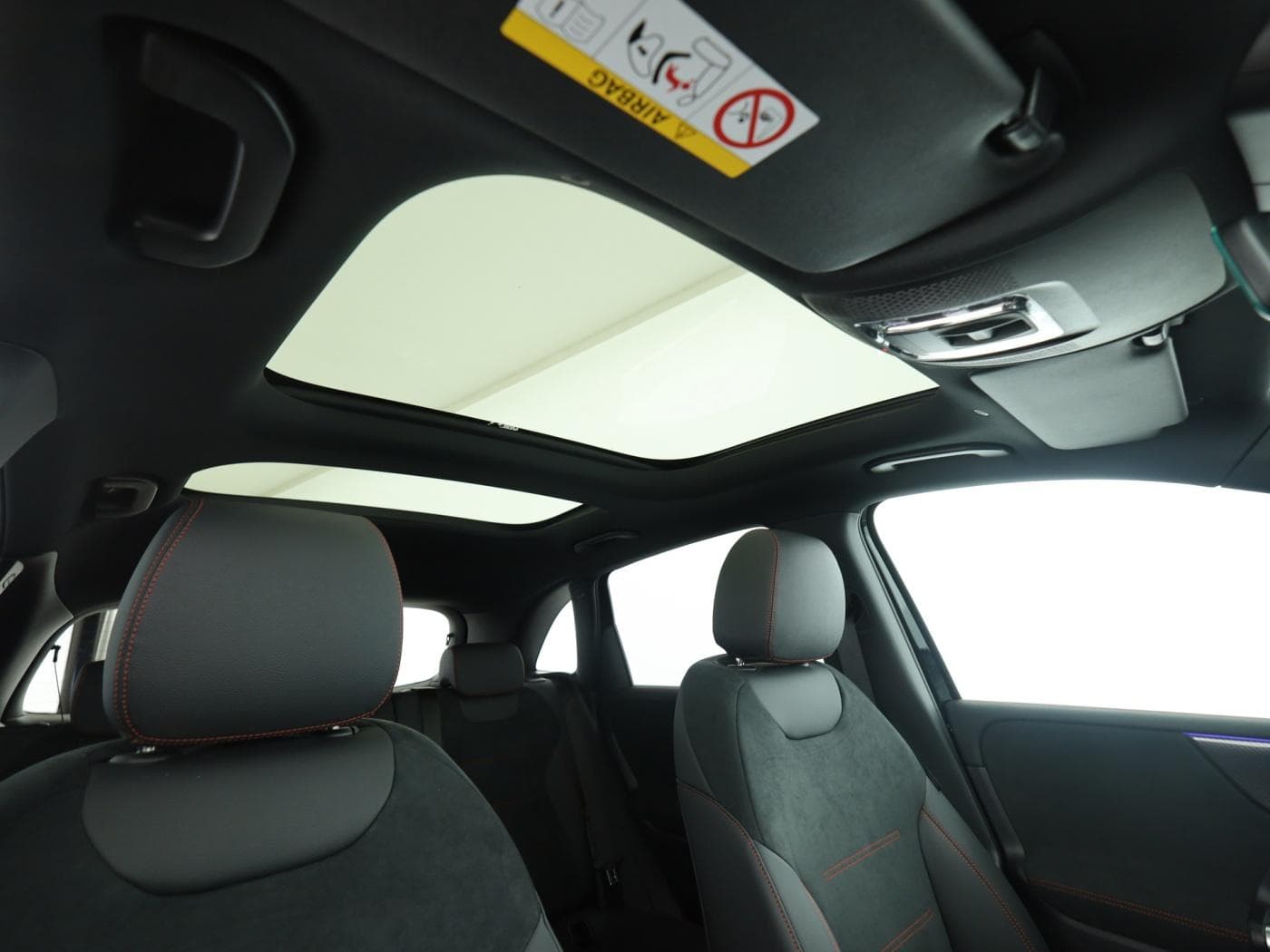 Mercedes-Benz B 220 d Bild 21